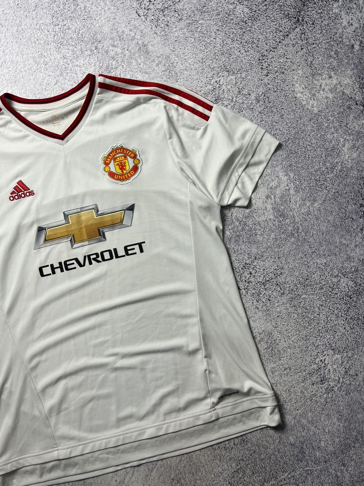 Nike Adult Adidas Manchester United Jersey 2015\16 Size US L / EU 52-54 / 3 - 4 Thumbnail