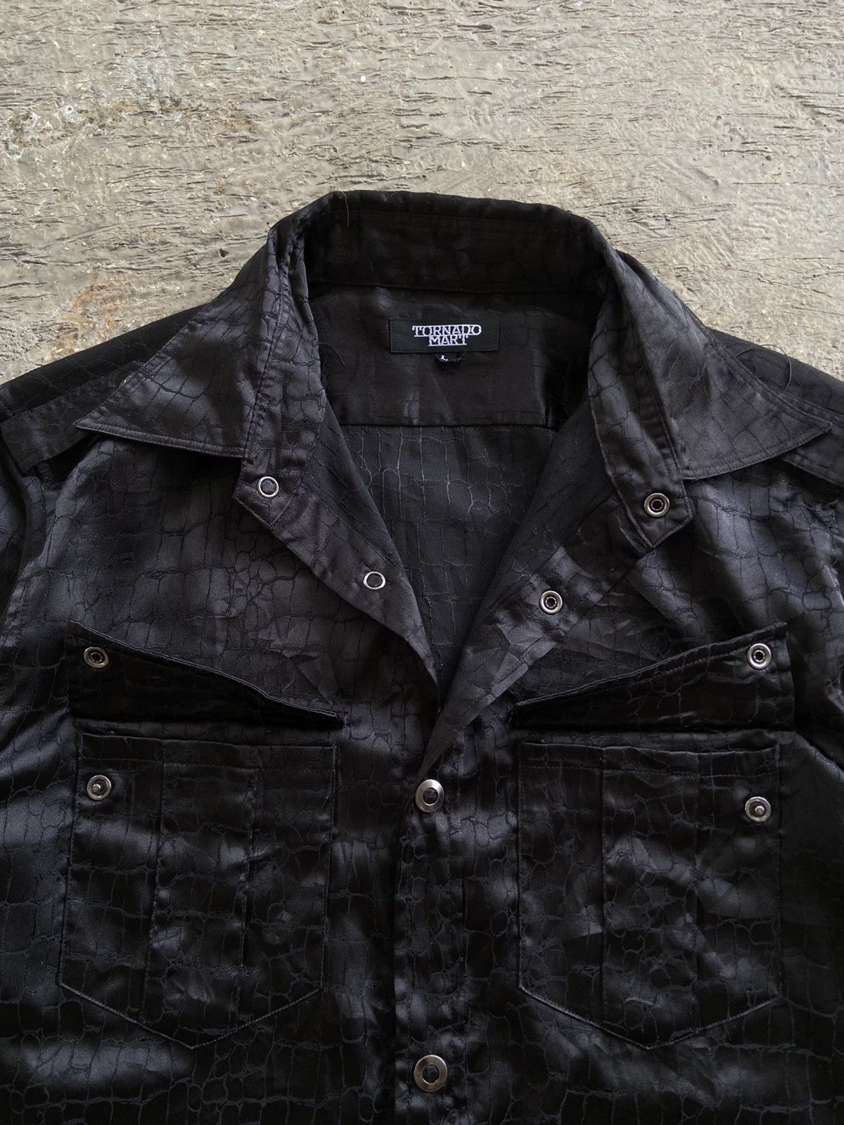 Tornado Mart 2000s Tornado Mart - Vkei Style Reptilian Pattern Shirt Size US L / EU 52-54 / 3 - 5 Thumbnail