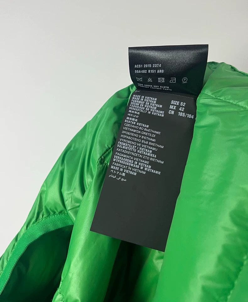 Prada Prada Down jacket vest 2501-Nextarrow Size US L / EU 52-54 / 3 - 6 Thumbnail