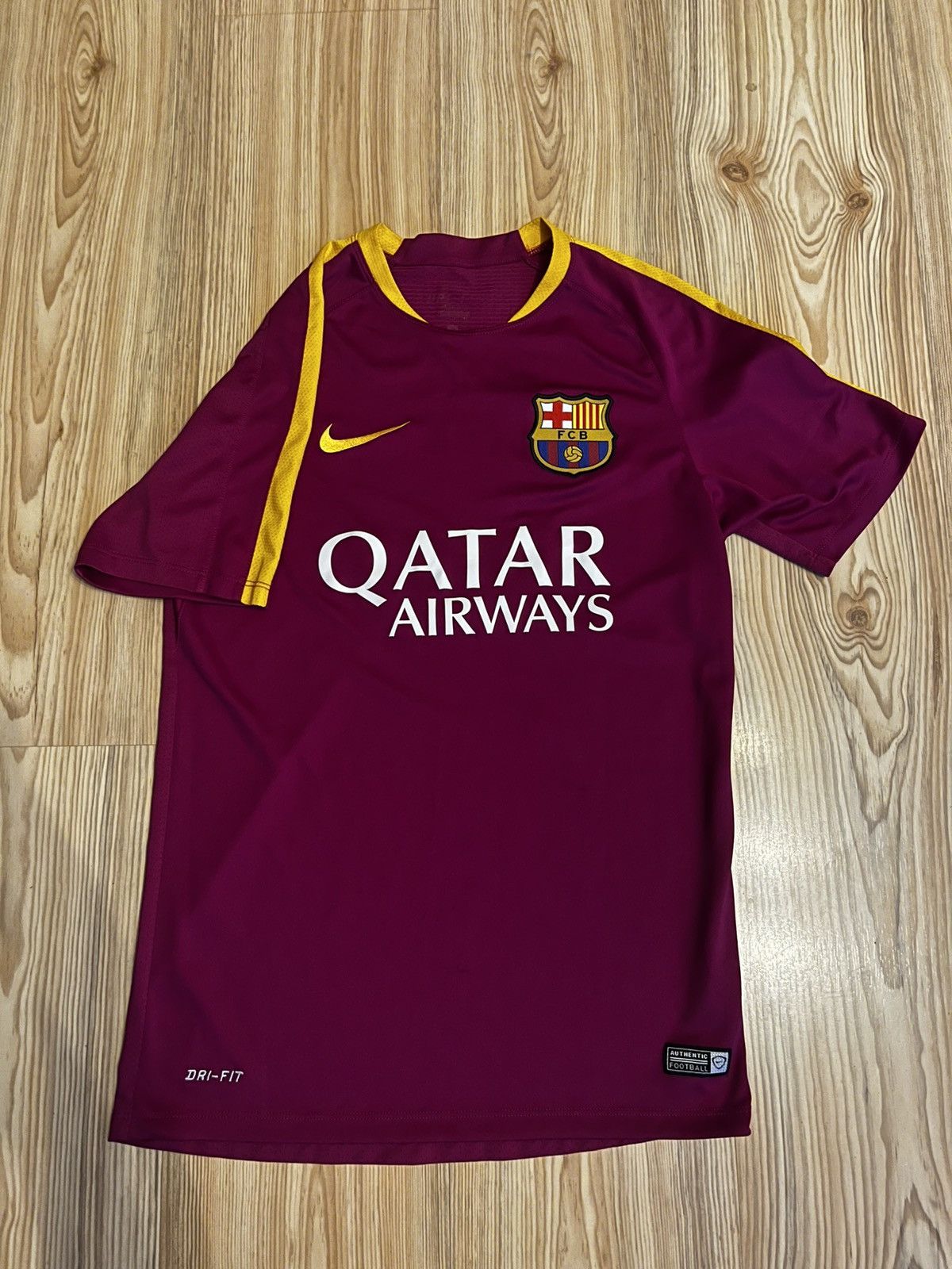 Nike Nike FC Barcelona Pre Match Jersey 2015 / 2016 Size US S / EU 44-46 / 1 - 1 Thumbnail