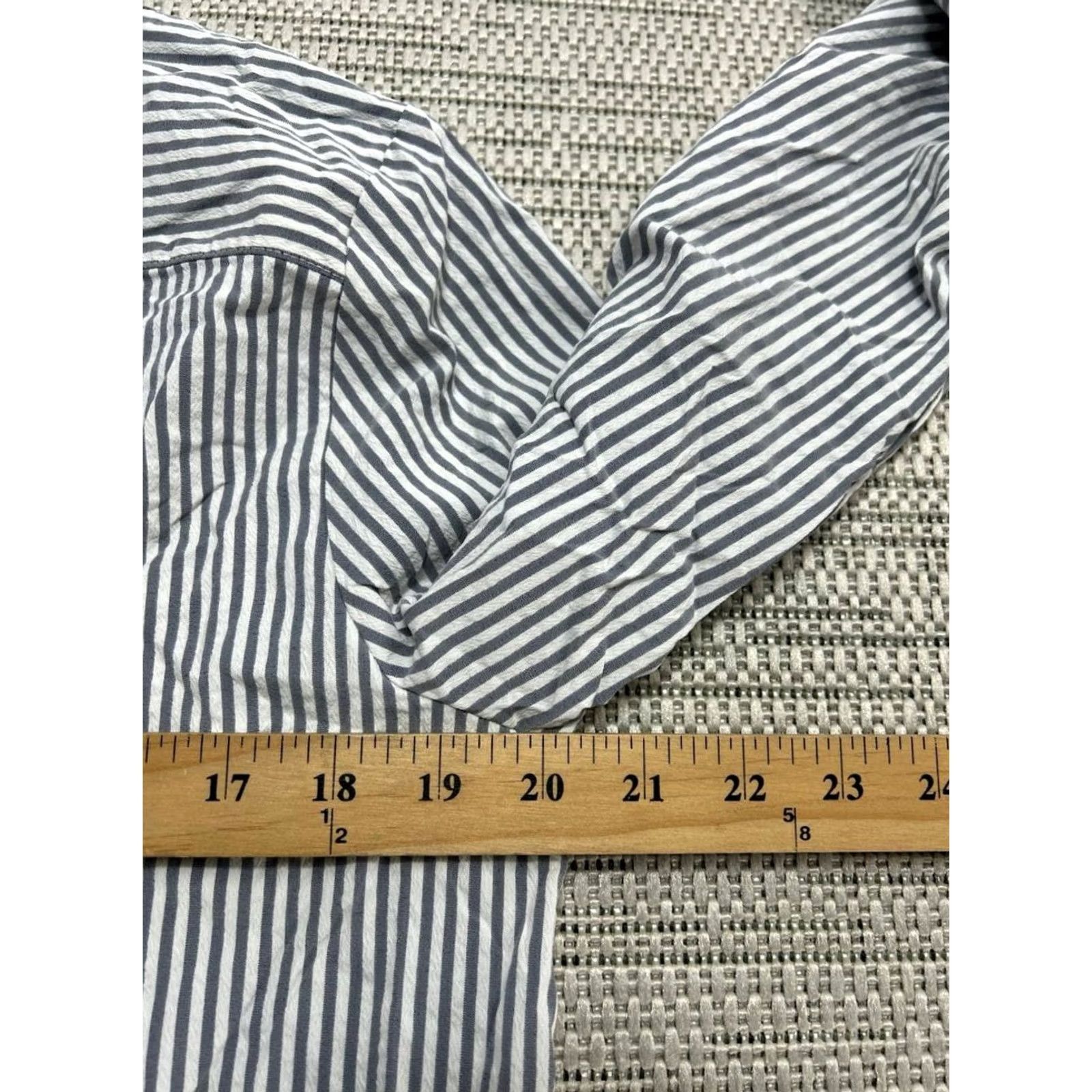 Vineyard Vines Vineyard Vines Harbor Savannah Lace Up Performance Popover Top Womens Large Gray Shirt Size L / US 10 / IT 46 - 7 Thumbnail