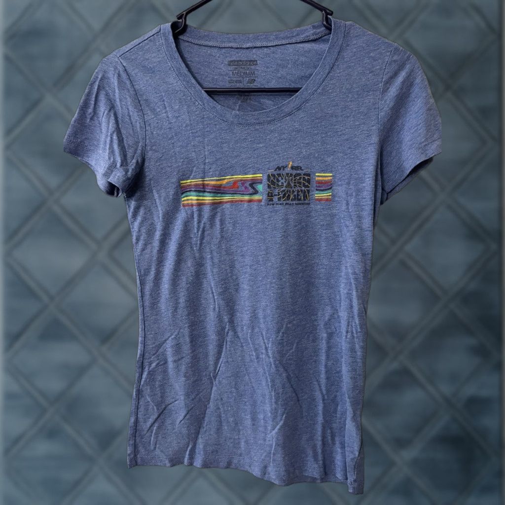 New Balance VINTAGE NYRR New York Road Runners Retro 4 Miler Womens Blue Med TShirt New Balance Shirt Womens M Blue Retro 4 Miler NYRR Size M / US 6-8 / IT 42-44 - 1 Thumbnail