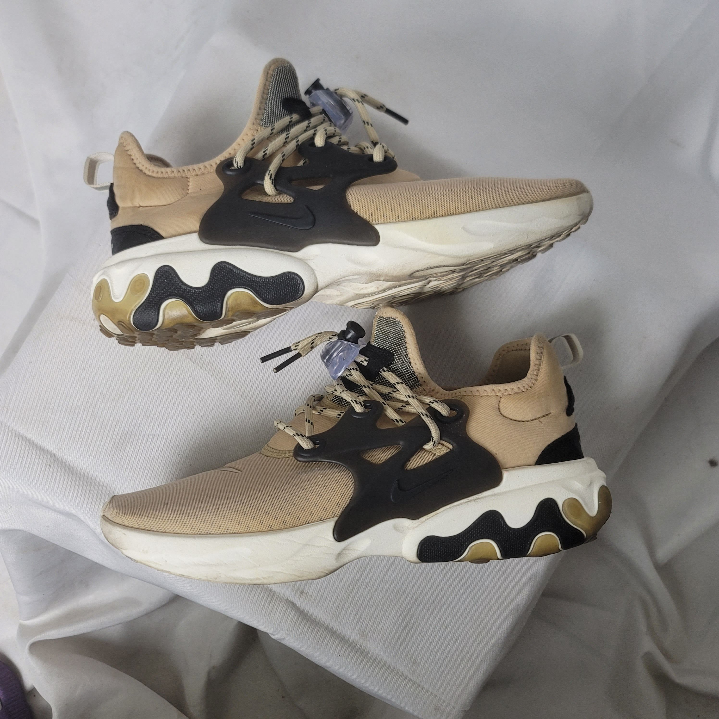 Nike Nike React Presto 'Witness Protection' Size US 8.5 / EU 41-42 - 2 Thumbnail