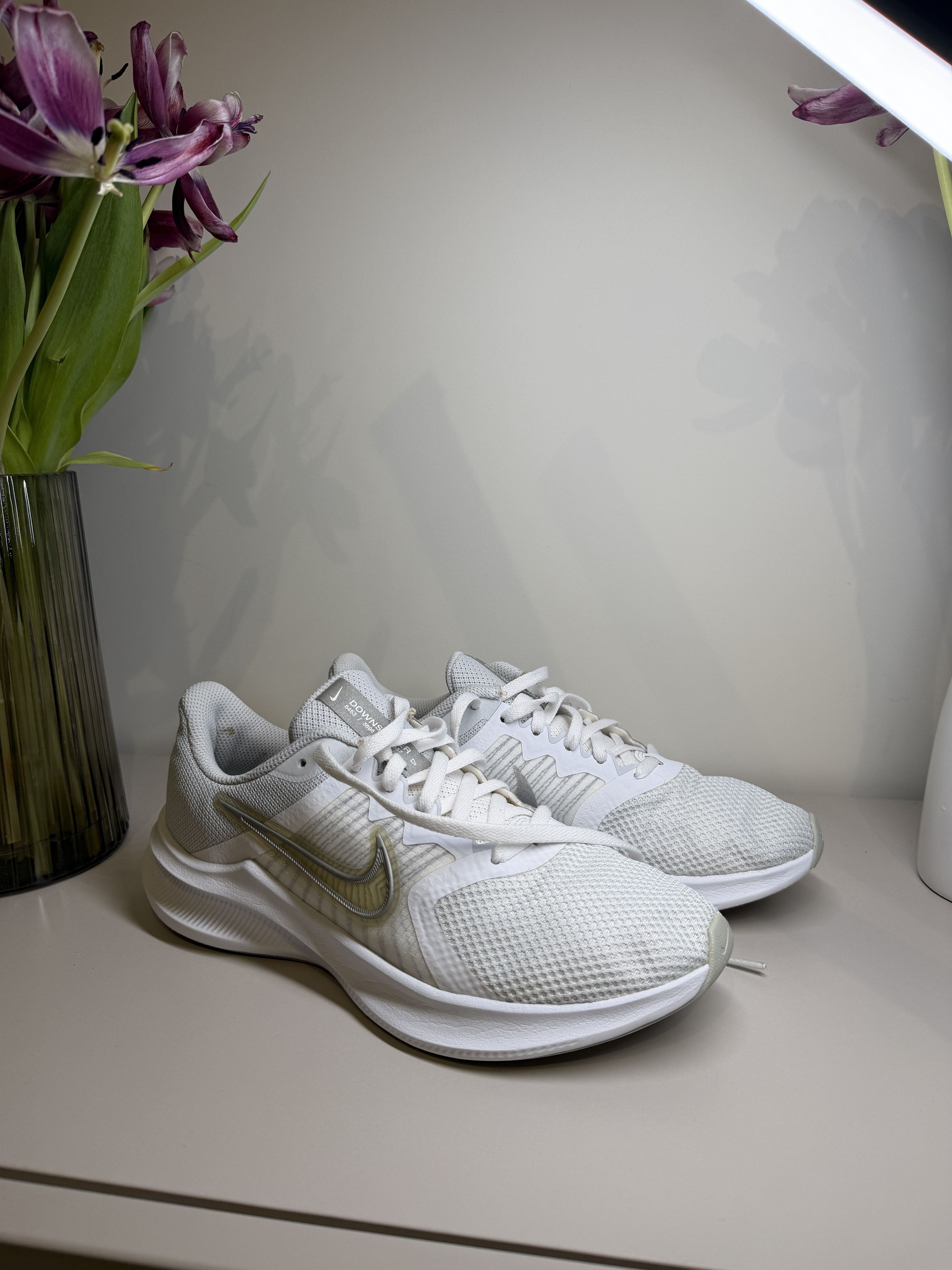 Nike Nike Downshifter White Running Sneakers Size EU 38 / US 5.5 Size US 5.5 / EU 38 - 3 Thumbnail
