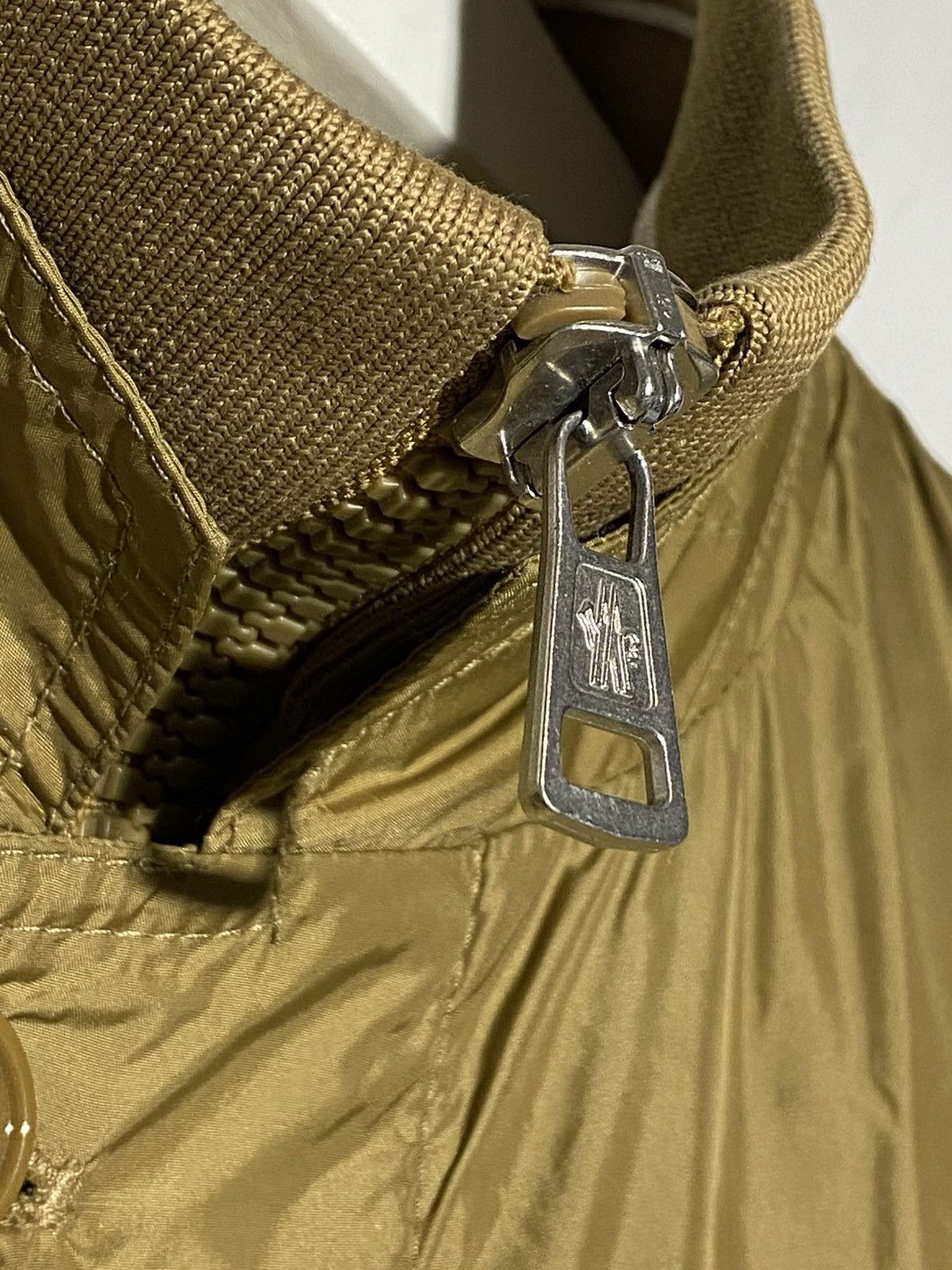 Moncler Moncler Nylon Gold Old Money Vibes Authentic Jacket Size US M / EU 48-50 / 2 - 9 Thumbnail