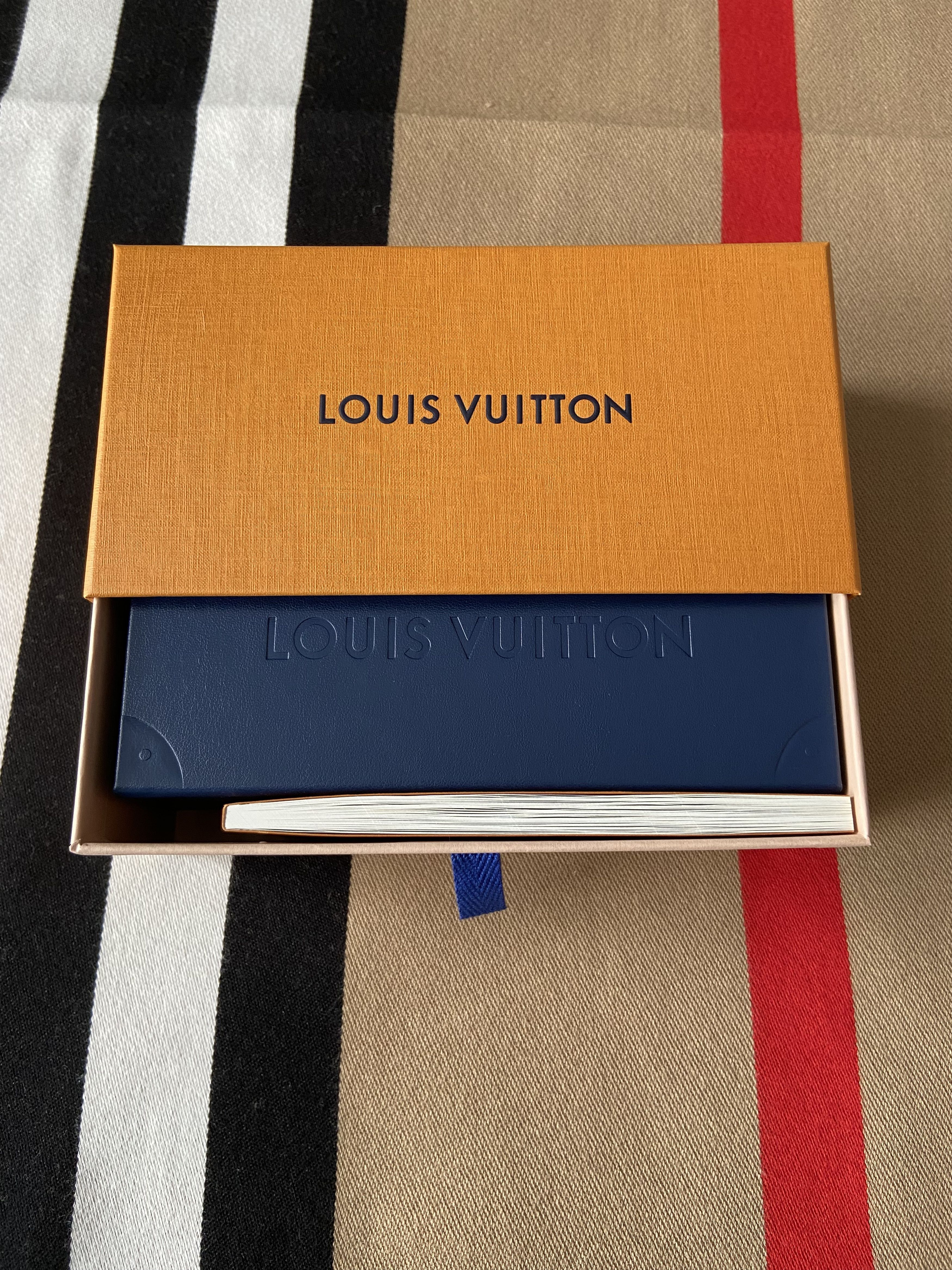 Louis Vuitton New Louis Vuitton Pixel Camo Sunglasses Size ONE SIZE - 11 Thumbnail
