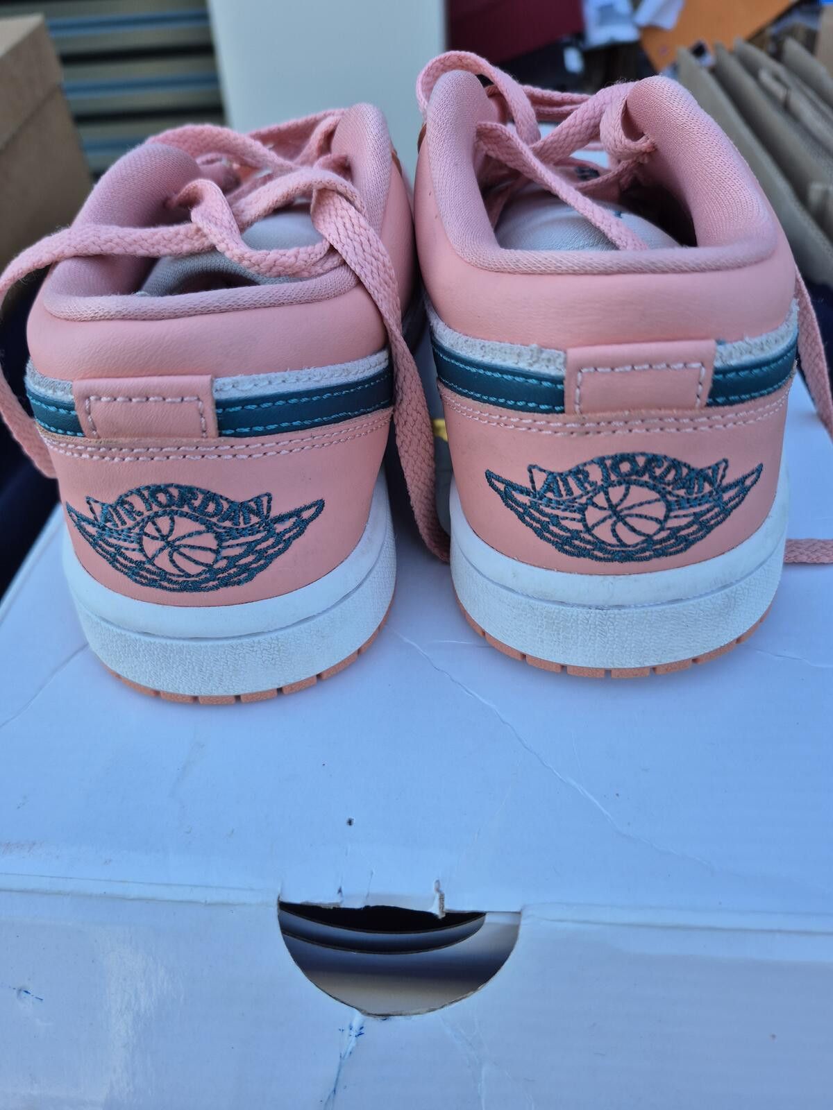 Jordan Brand Air Jordan 1 Low trainers in pink and dark teal Size 5.5 W Size US 5.5 / IT 35.5 - 4 Thumbnail