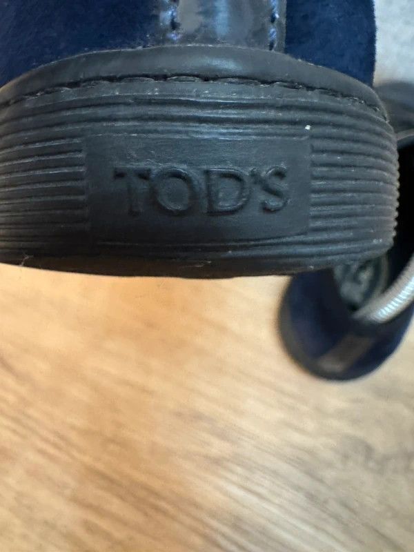 Tod's Tod's Italy Suede Navy Low Top Sneakers size 37,5 Size US 7.5 / IT 37.5 - 8 Thumbnail