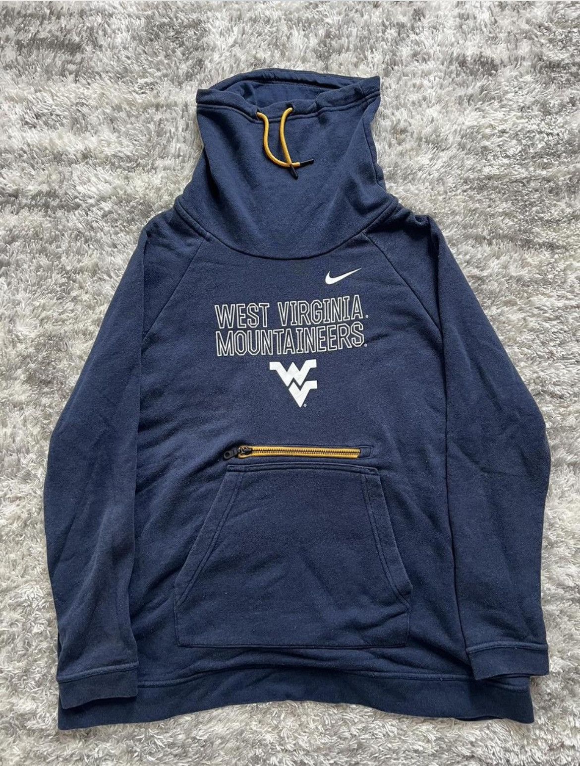 Nike University of West Virginia Mountaineers Nike Hoodie Size US XL / EU 56 / 4 - 1 Thumbnail