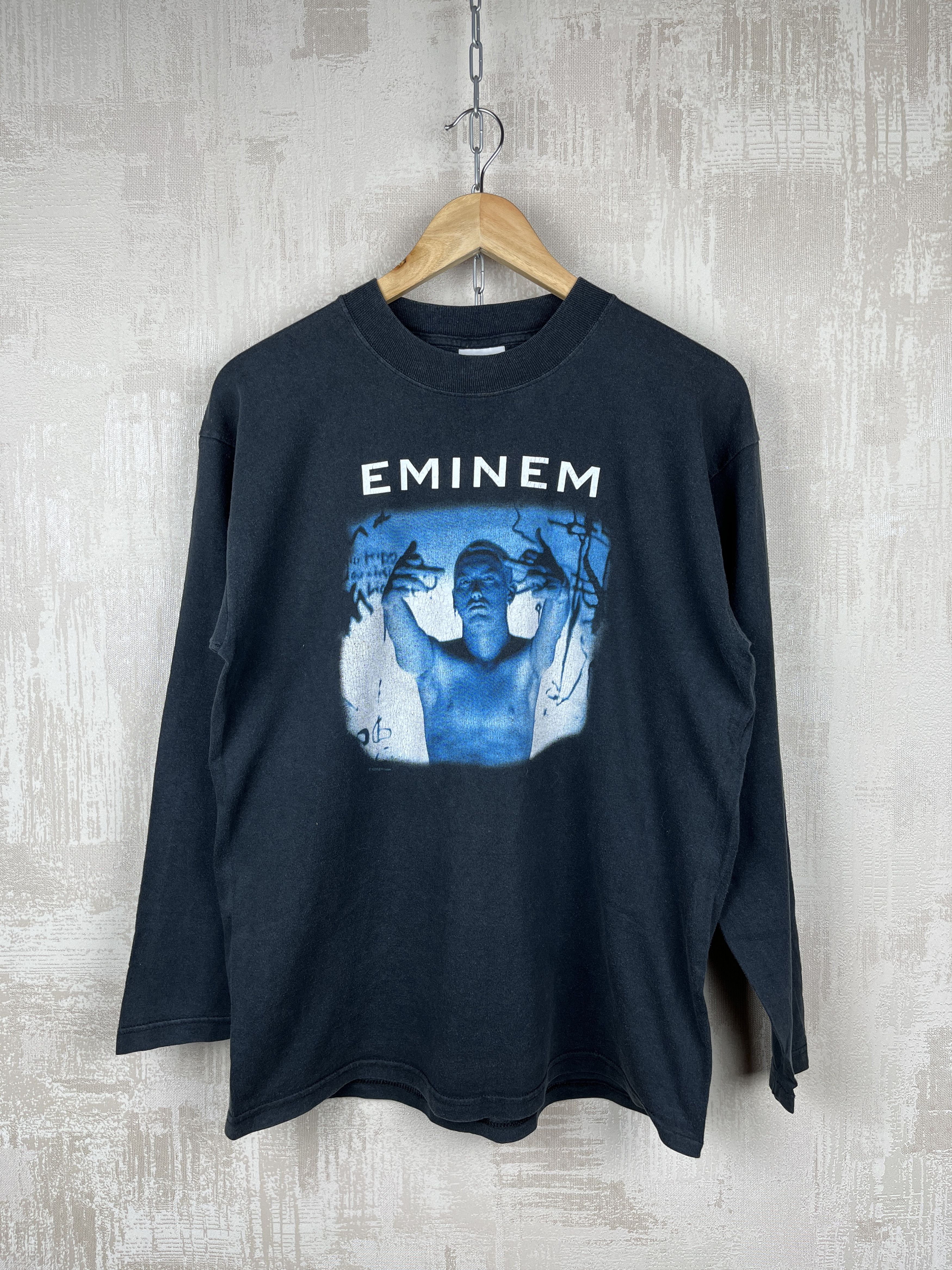 Eminem Vintage EMINEM 1999 Middle Finger Rap Slim Shady L/S T-shirt Size US M / EU 48-50 / 2 - 2 Thumbnail