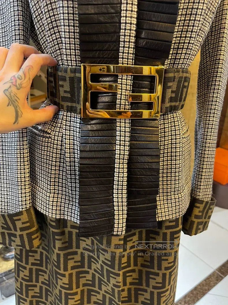Fendi Fendi Houndstooth patch mink fur collar, classic old flowe Size M / US 6-8 / IT 42-44 - 3 Thumbnail