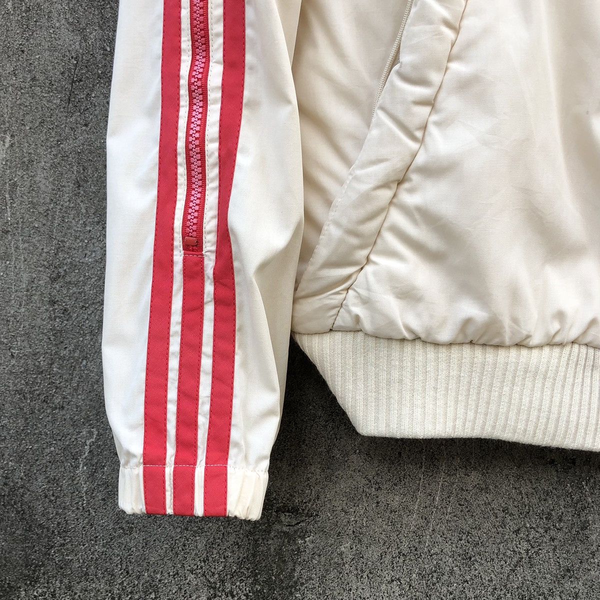 Adidas VTG 80s Adidas Descente Trefoil PufferJacket Pull in Sleeves Size US M / EU 48-50 / 2 - 6 Thumbnail
