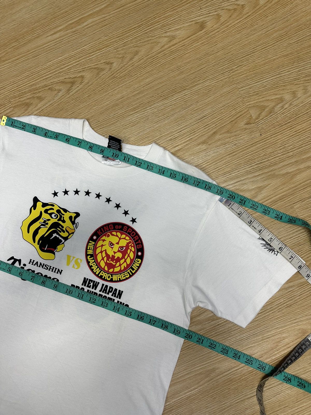 MLB NJPW vs Hanshin Tigers 40th Anniversary Match Tshirt A248 Size US S / EU 44-46 / 1 - 6 Thumbnail