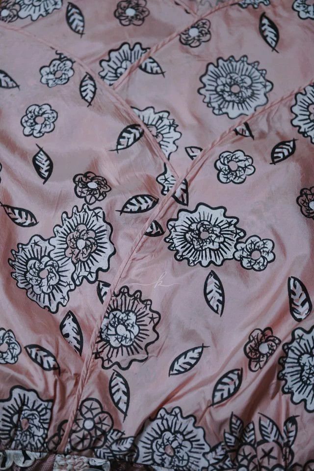 Other Zandra Rhodes 80s Vintage Pink Silk 3D Lace Bustier Dress Size M / US 6-8 / IT 42-44 - 6 Thumbnail