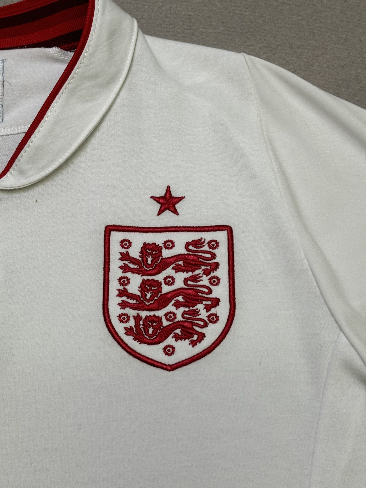 Umbro England 2012 #7 Umbro Football Jersey Size M/L Size US L / EU 52-54 / 3 - 8 Thumbnail