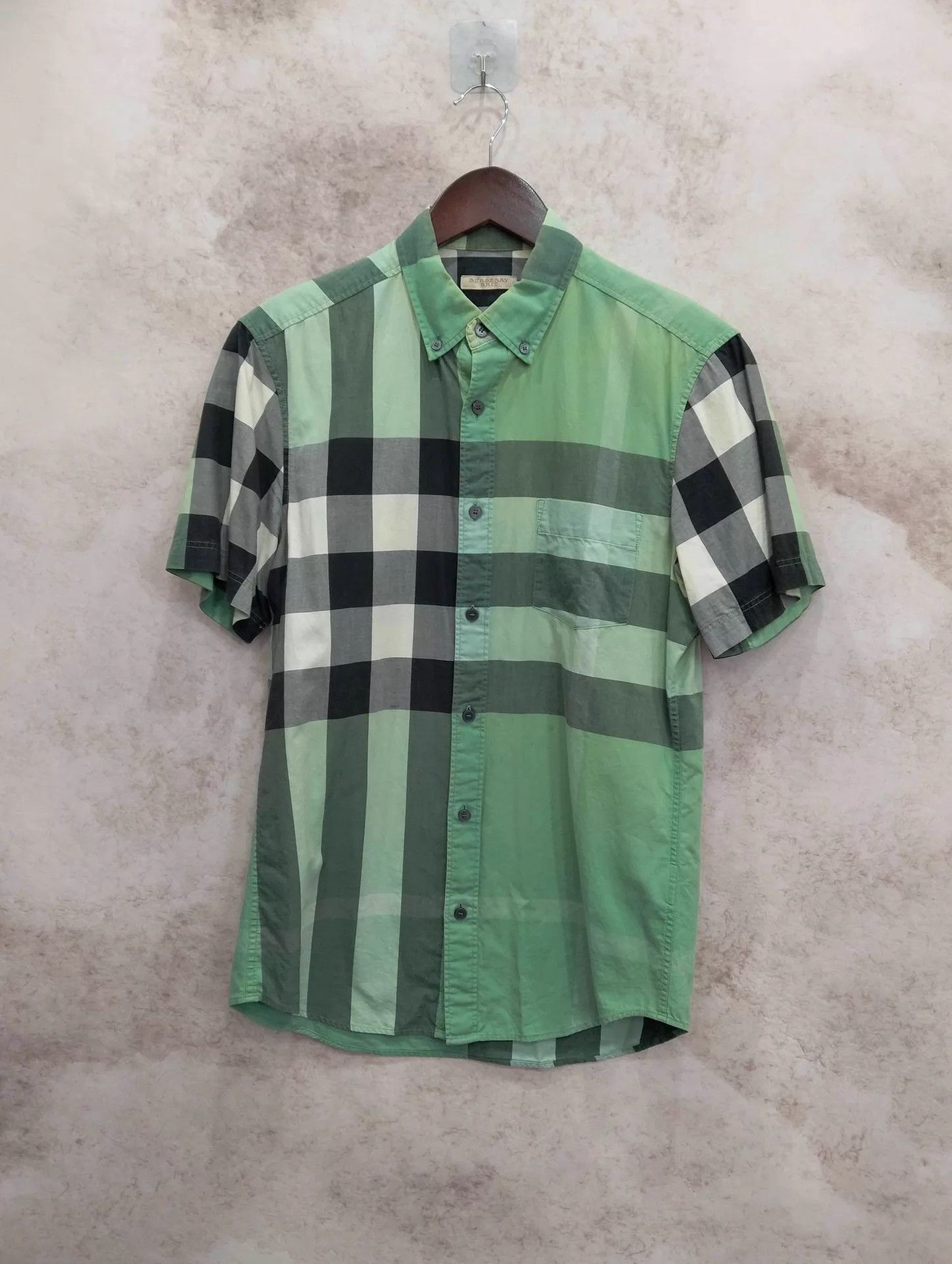 Burberry Burberry Green Check short sleeve shirt S Size US S / EU 44-46 / 1 - 1 Thumbnail