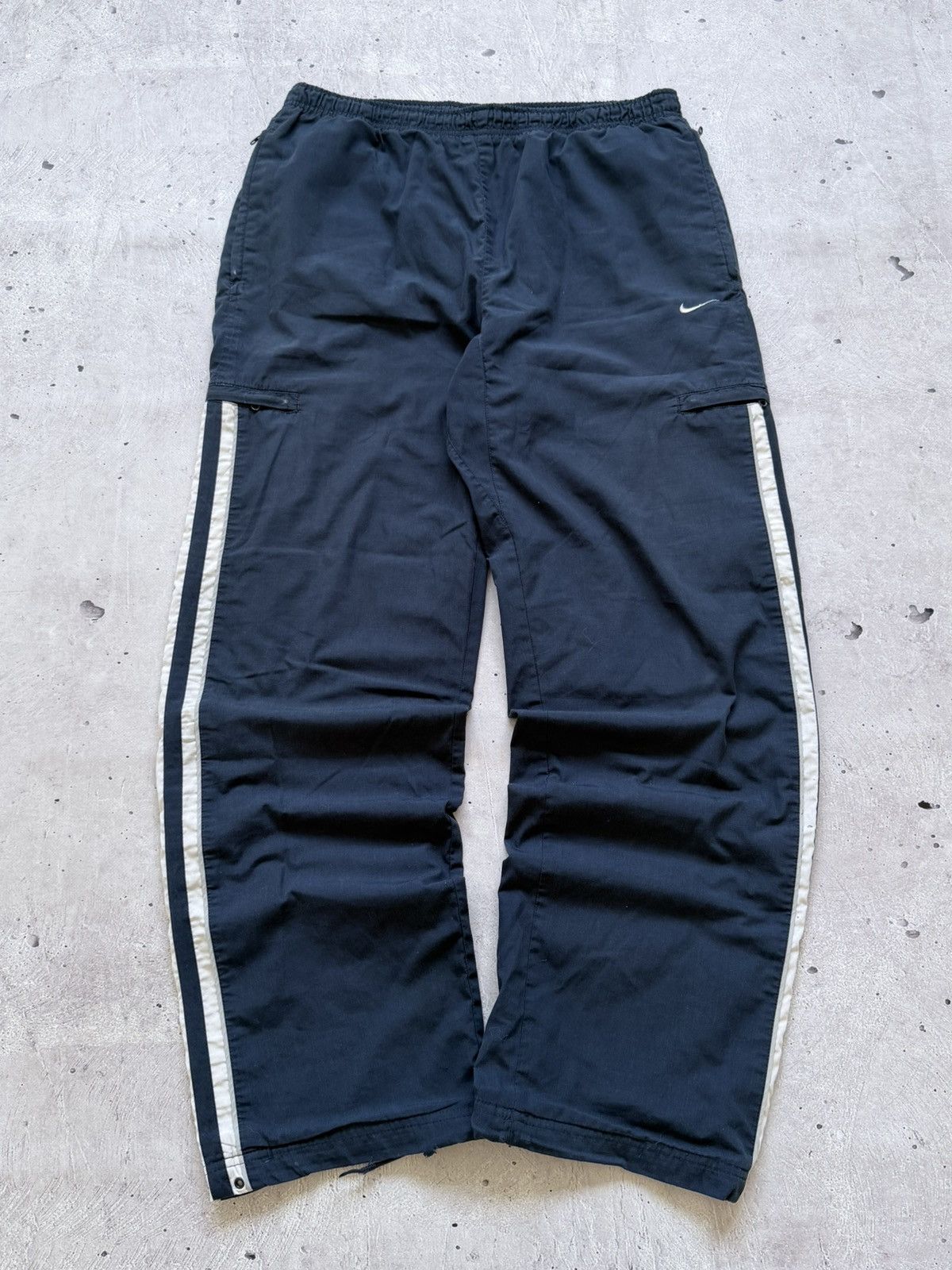 Nike Vintage 00s Nike Baggy Nylon Track Pants Size US 34 / EU 50 - 1 Thumbnail