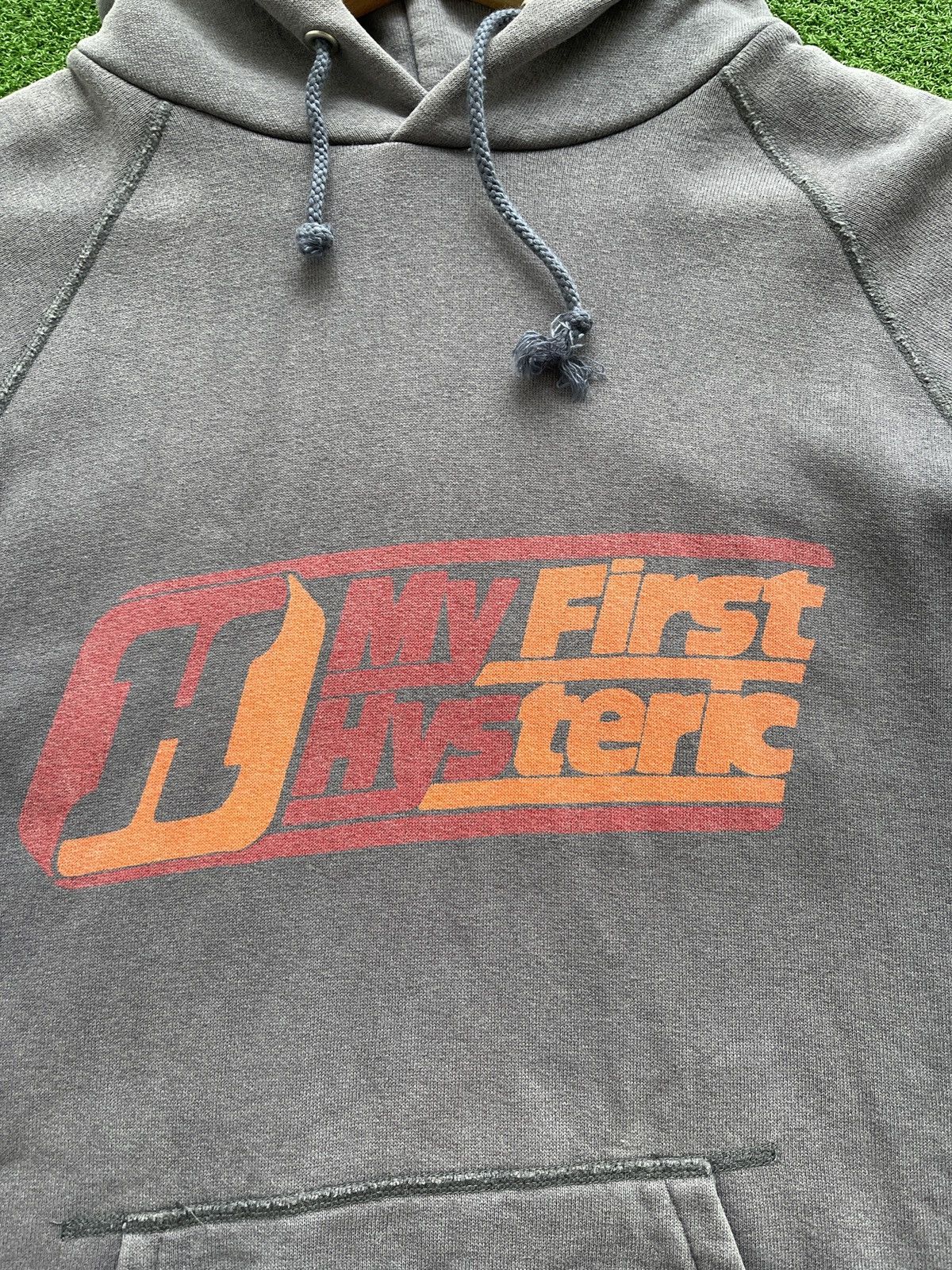 Hysteric Glamour × Japanese Brand × Vintage 🔥HOT🇯🇵🔥VINTAGE SUN FADED HYSTERIC GLAMOUR SPELLOUT VERY RARE Size US M / EU 48-50 / 2 - 8 Thumbnail