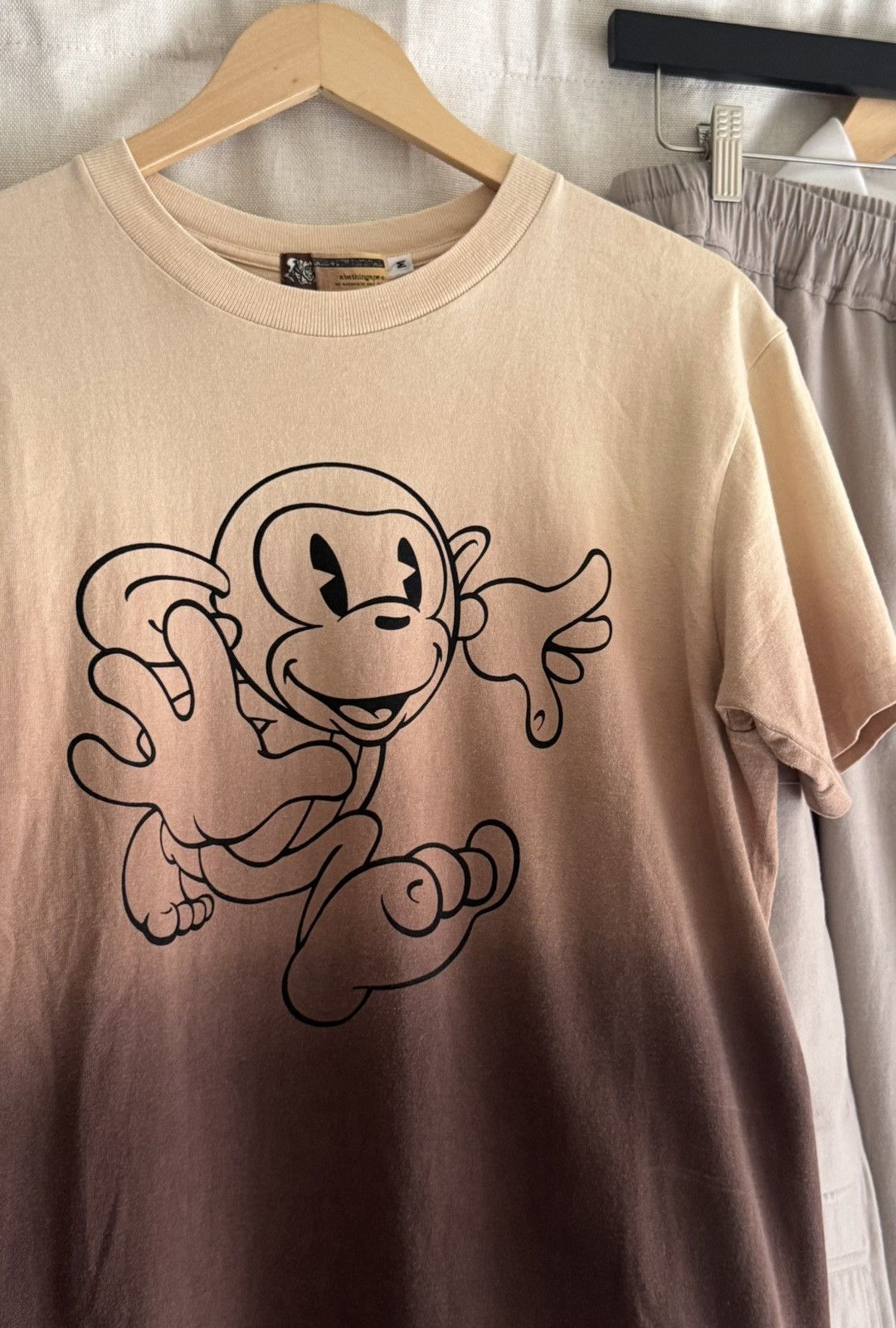 Bape Rare 2000s Bape Baby Milo Brown Gradient Graphic Art Tee Size US L / EU 52-54 / 3 - 1 Thumbnail