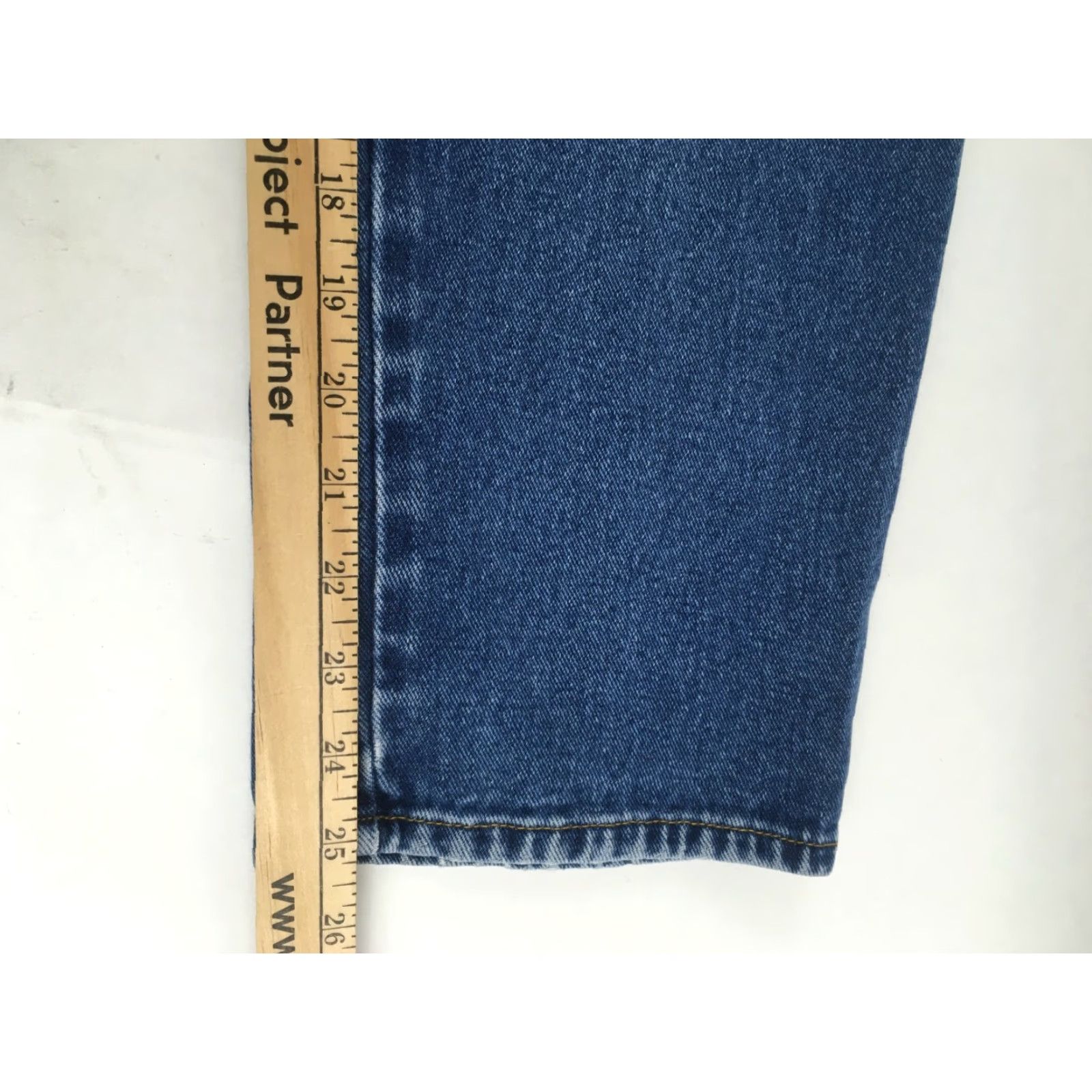 Bill Blass VINTG Bill Blass Jeans Women's 12P Blue Denim Straight Leg Petites 25 In Inseam Womens Size 34" / US 12 / IT 48 - 4 Thumbnail