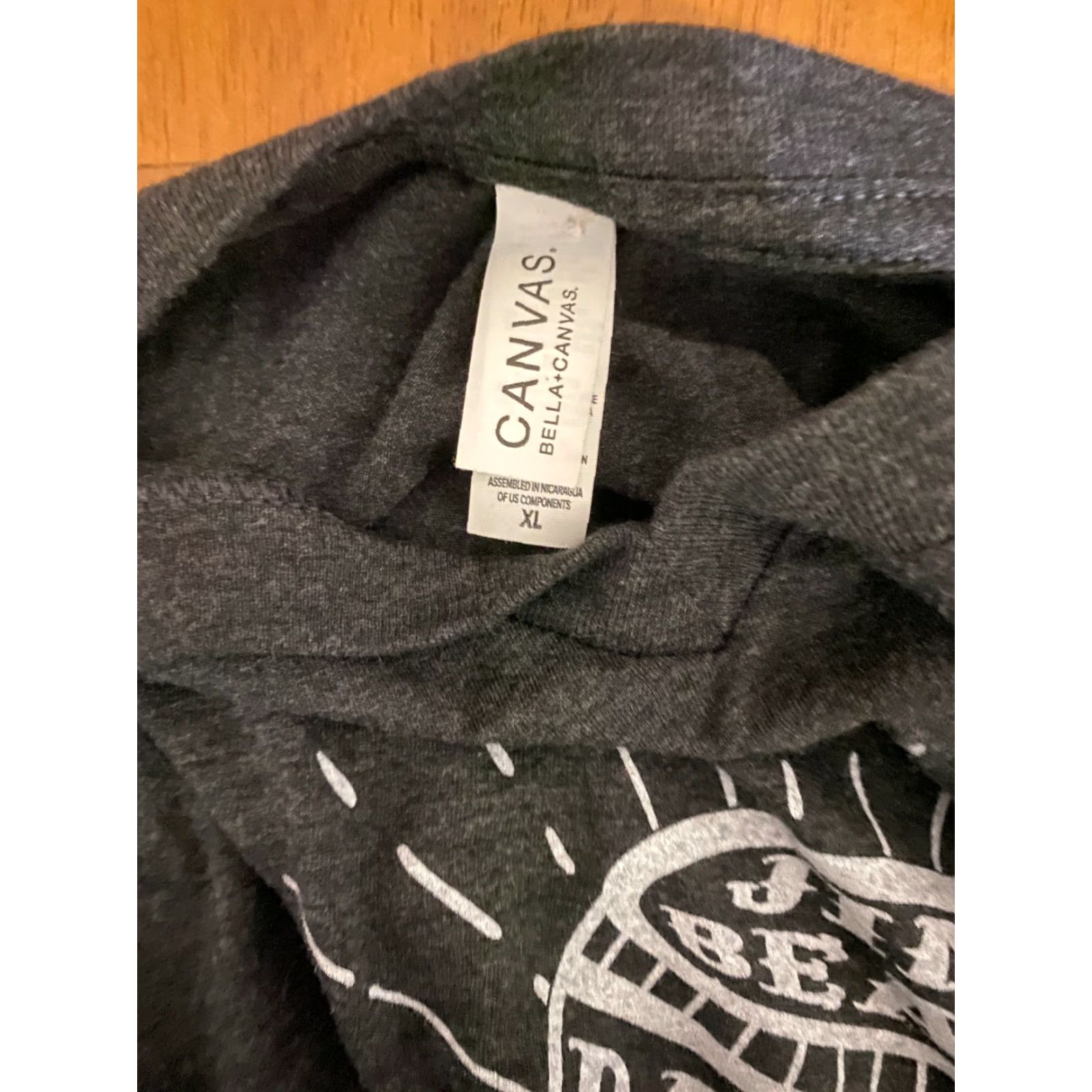 Vintage Jim Beam Bourbon Whiskey Devil's CUT 90 Proof Gray UNISEX V-Neck T Shirt XL Men's Gray Short Sleeve T-Shirt Bourbon Barrel Graphic Print Cotton Blend Size US XL / EU 56 / 4 - 3 Thumbnail