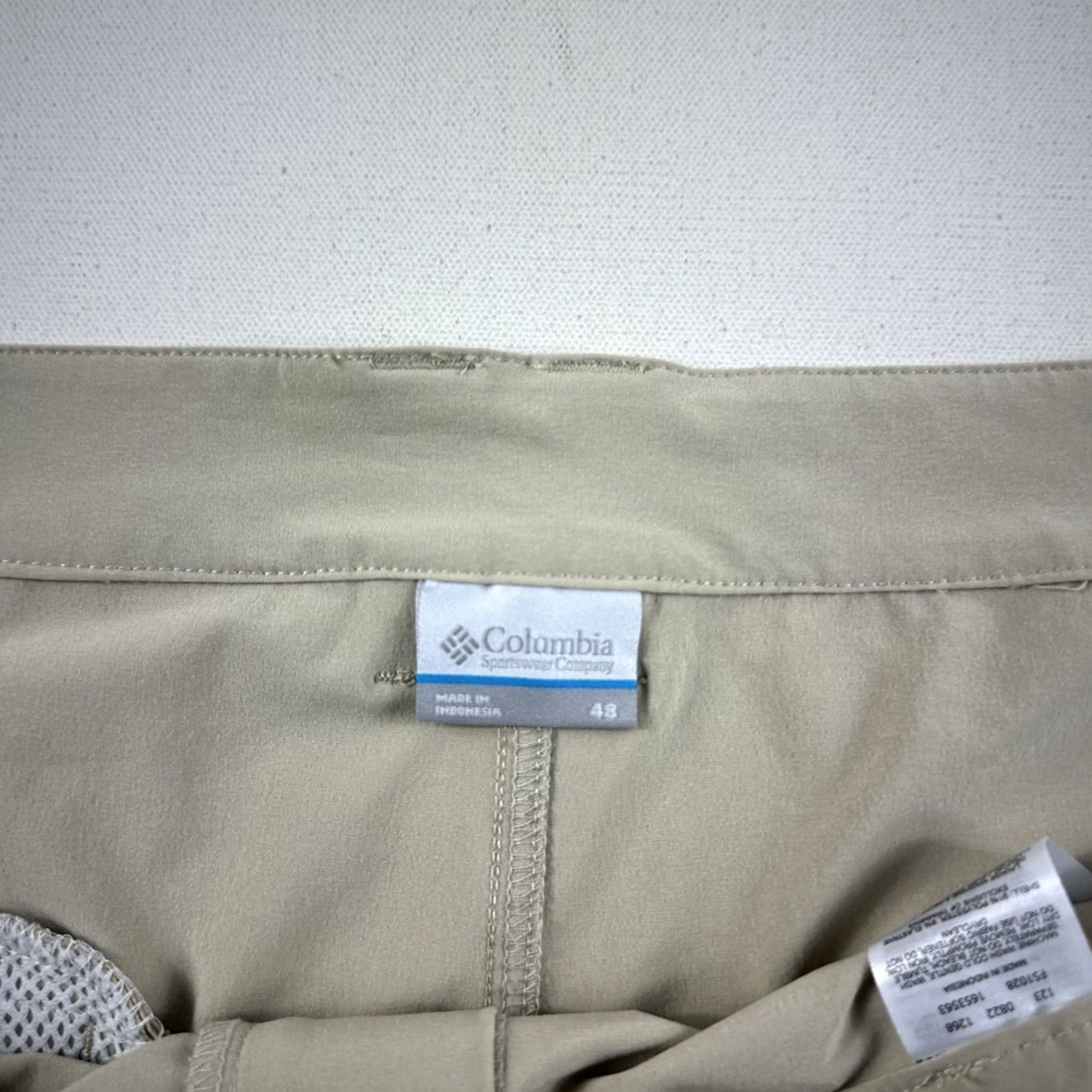 Vintage Columbia PFG Shorts Men’s 48 Beige Terminal Tackle Outdoor Hiking Cargo Holiday? Size US 32 / EU 48 - 7 Thumbnail