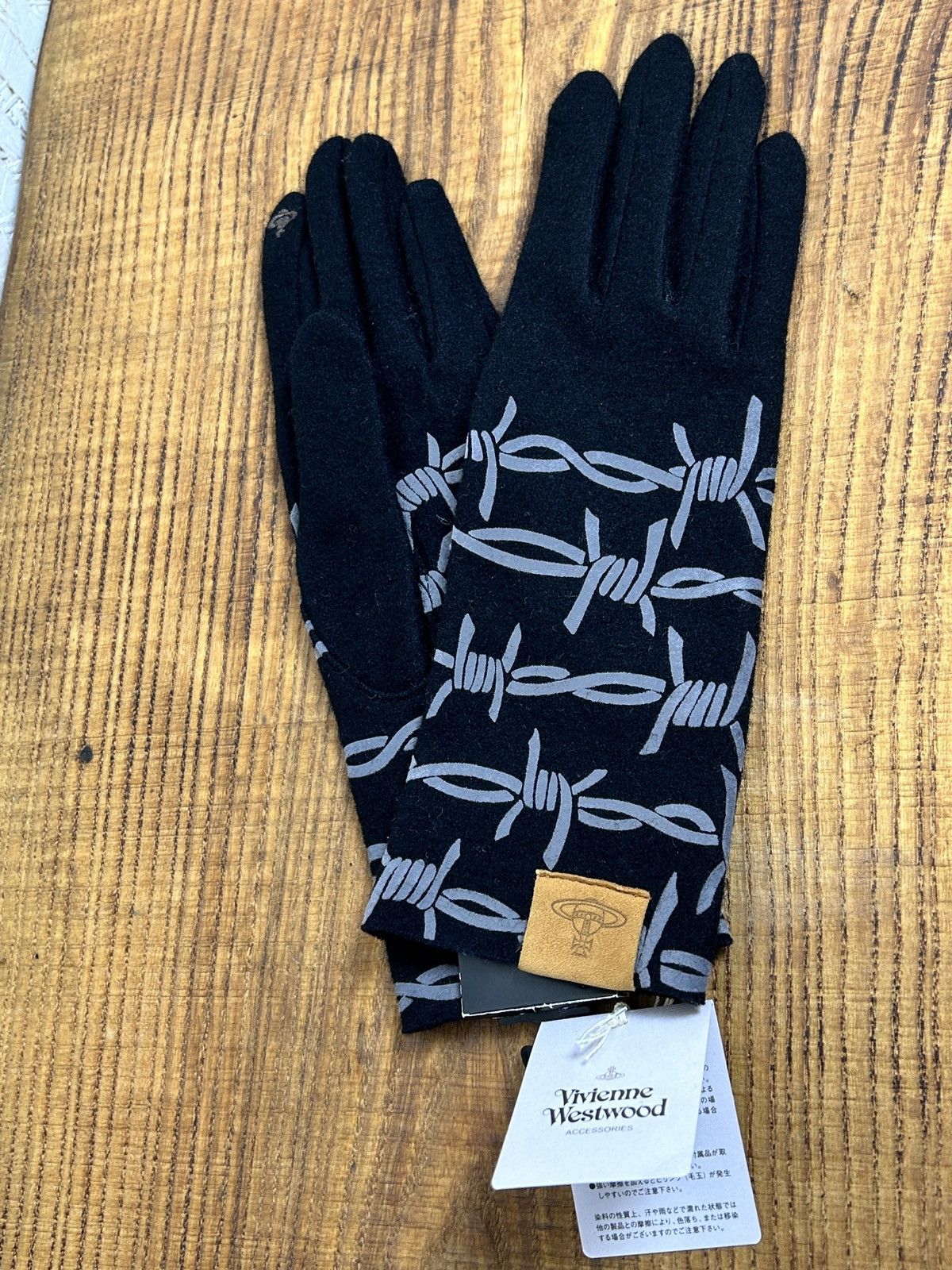 Vivienne Westwood Gloves | Grailed