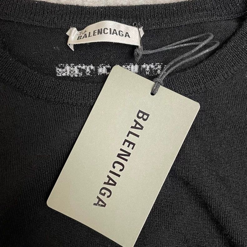 Balenciaga Balenciaga Black wool with small logo on the back sweater 2 Size US M / EU 48-50 / 2 - 5 Thumbnail