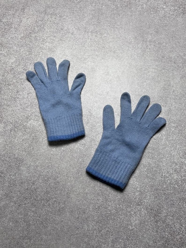 Burberry Vintage Burberry Knit Gloves Rare Size ONE SIZE - 2 Thumbnail