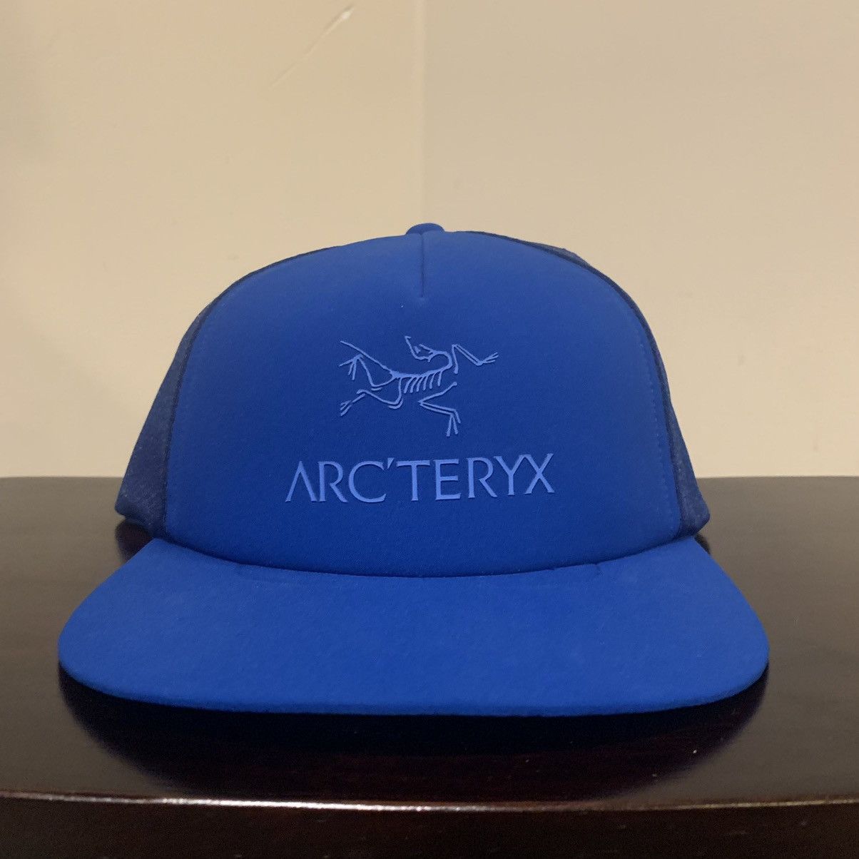 Arc'teryx Arc’teryx Blue Logo Trucker Hat Size ONE SIZE - 1 Thumbnail