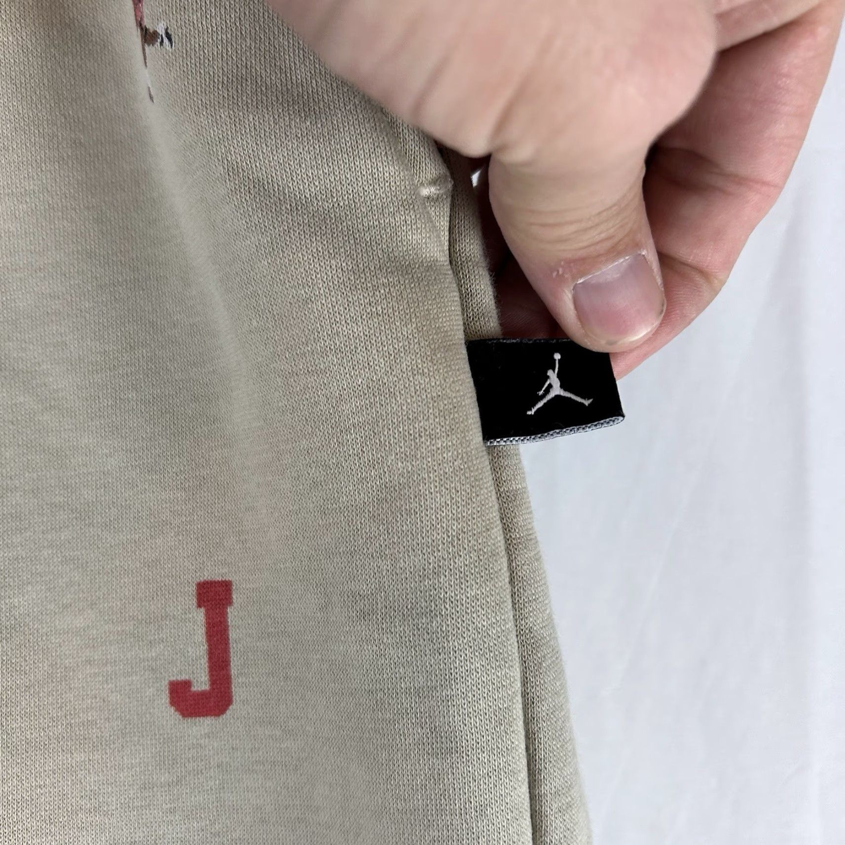 Jordan Brand NIKE AIR JORDAN Mens Small Essential Joggers AOP Fleece Pants DV9390-206 Size US 29 - 6 Thumbnail