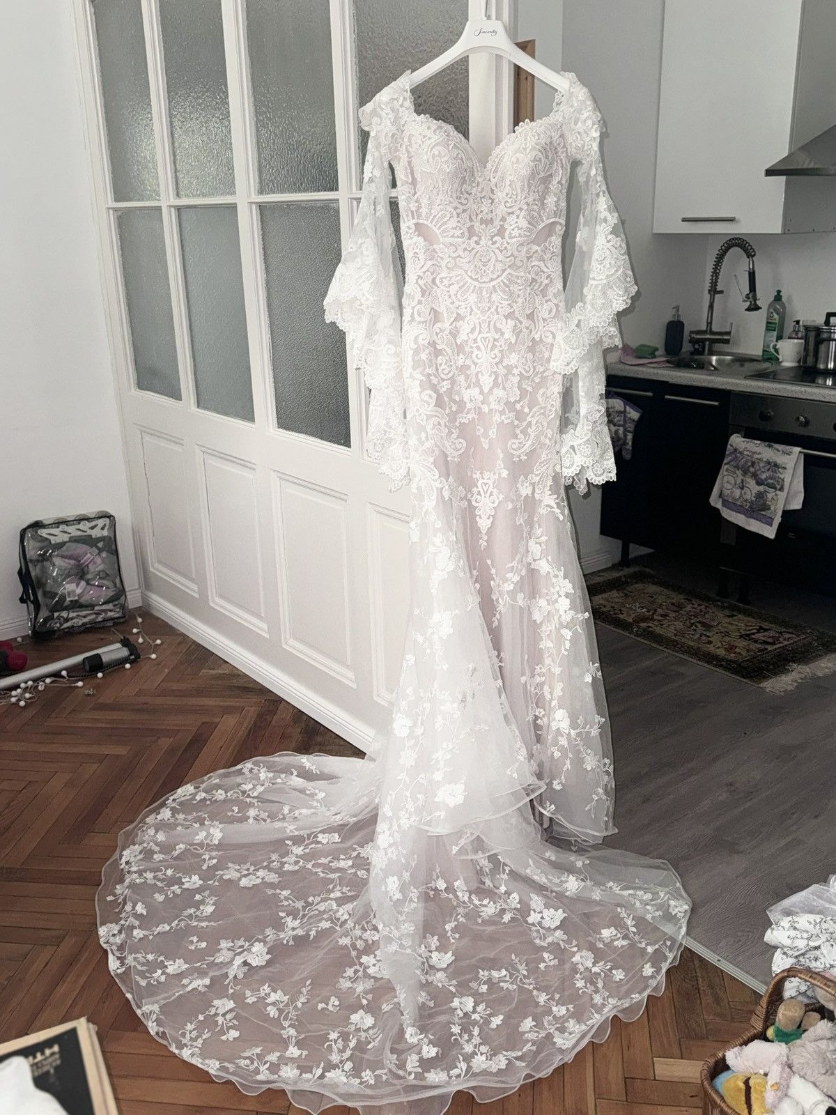 Other Wedding dress from Ronald Joyce Denita 69571 Size M / US 6-8 / IT 42-44 - 1 Thumbnail