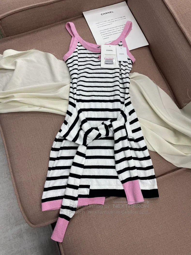 Chanel Chanel 24S striped fake two-piece suspender skirt Size XS / US 0-2 / IT 36-38 - 1 Thumbnail