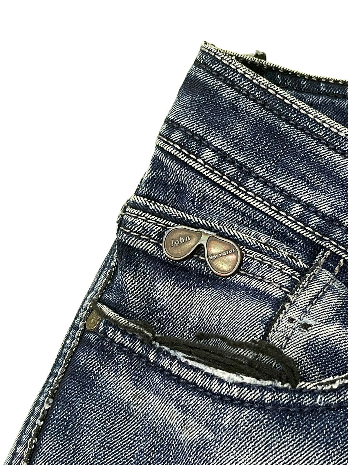 John Varvatos Slim Jeans John Varvatos Distress Denim 8🟦7 Size US 32 / EU 48 - 20 Thumbnail