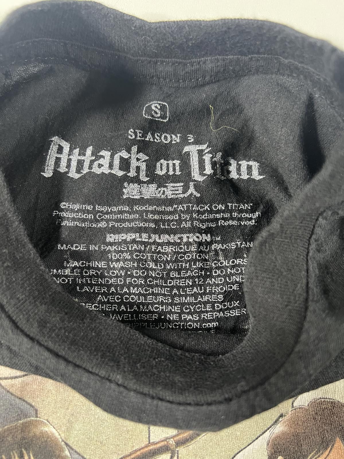 Unknown London Attack on Titan Season 3 Graphic T-Shirt Size US S / EU 44-46 / 1 - 4 Thumbnail