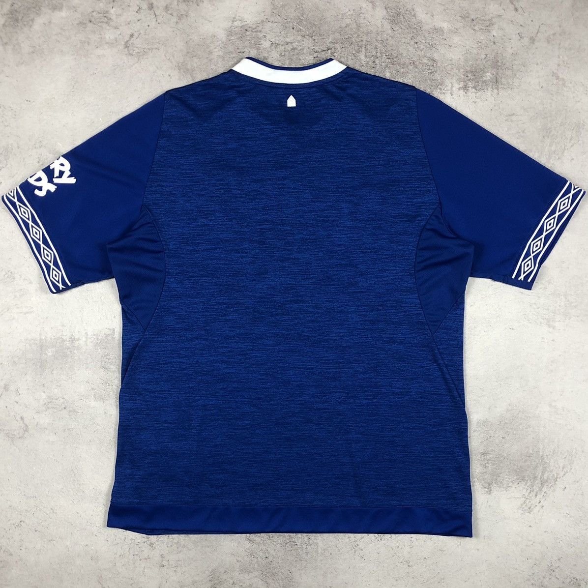 Umbro Everton 2018-2019 Umbro Angry Birds Home Soccer Jersey Size US XL / EU 56 / 4 - 15 Thumbnail