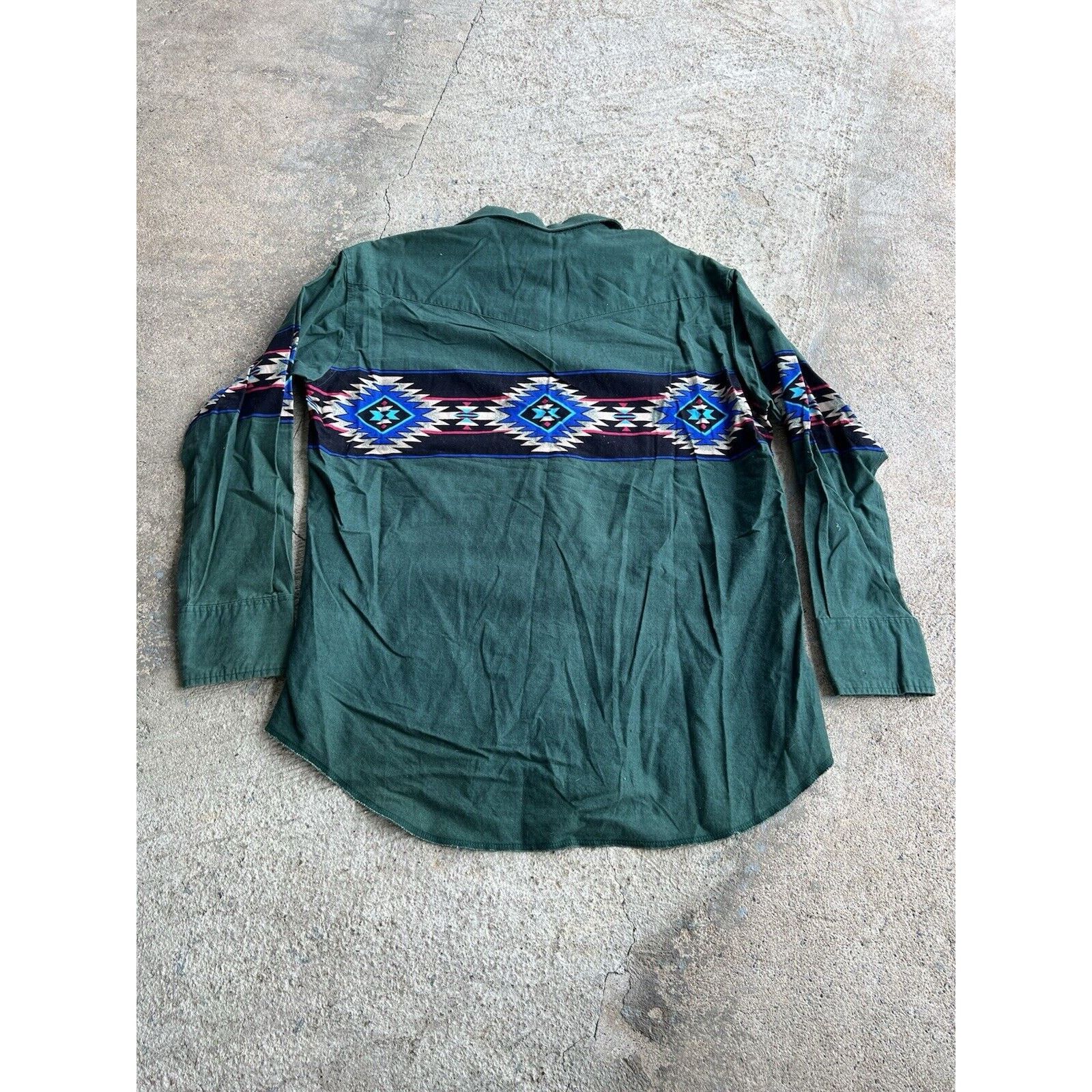 Wrangler Vintage Wrangler Green Western Aztec Pearl Snap Shirt XL Size US XL / EU 56 / 4 - 4 Thumbnail
