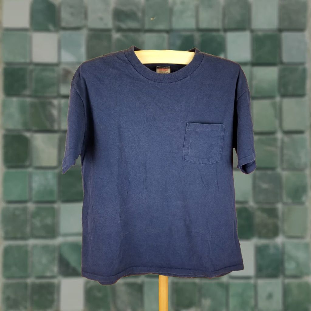 Vintage VINTAGE ONEITA T-Shirt Blue 90's ONE POCKET Cotton Crew Neck Short Sleeve Men's Large USA Retro Batman Stitch Toy Theme Size US L / EU 52-54 / 3 - 1 Thumbnail