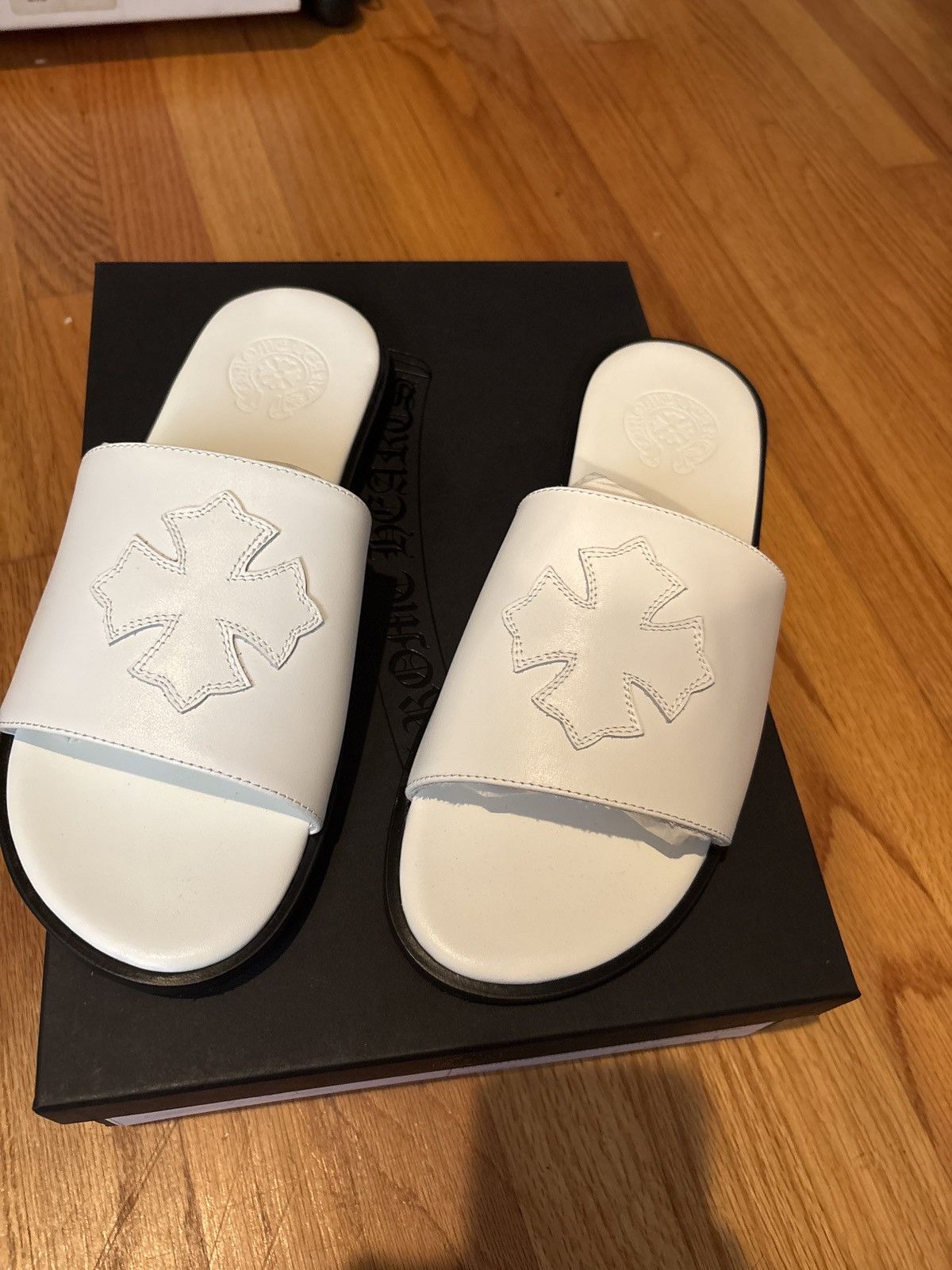 Chrome Hearts Chrome hearts white leather ch plus patch slippers size 41 Size US 8 / EU 41 - 8 Thumbnail