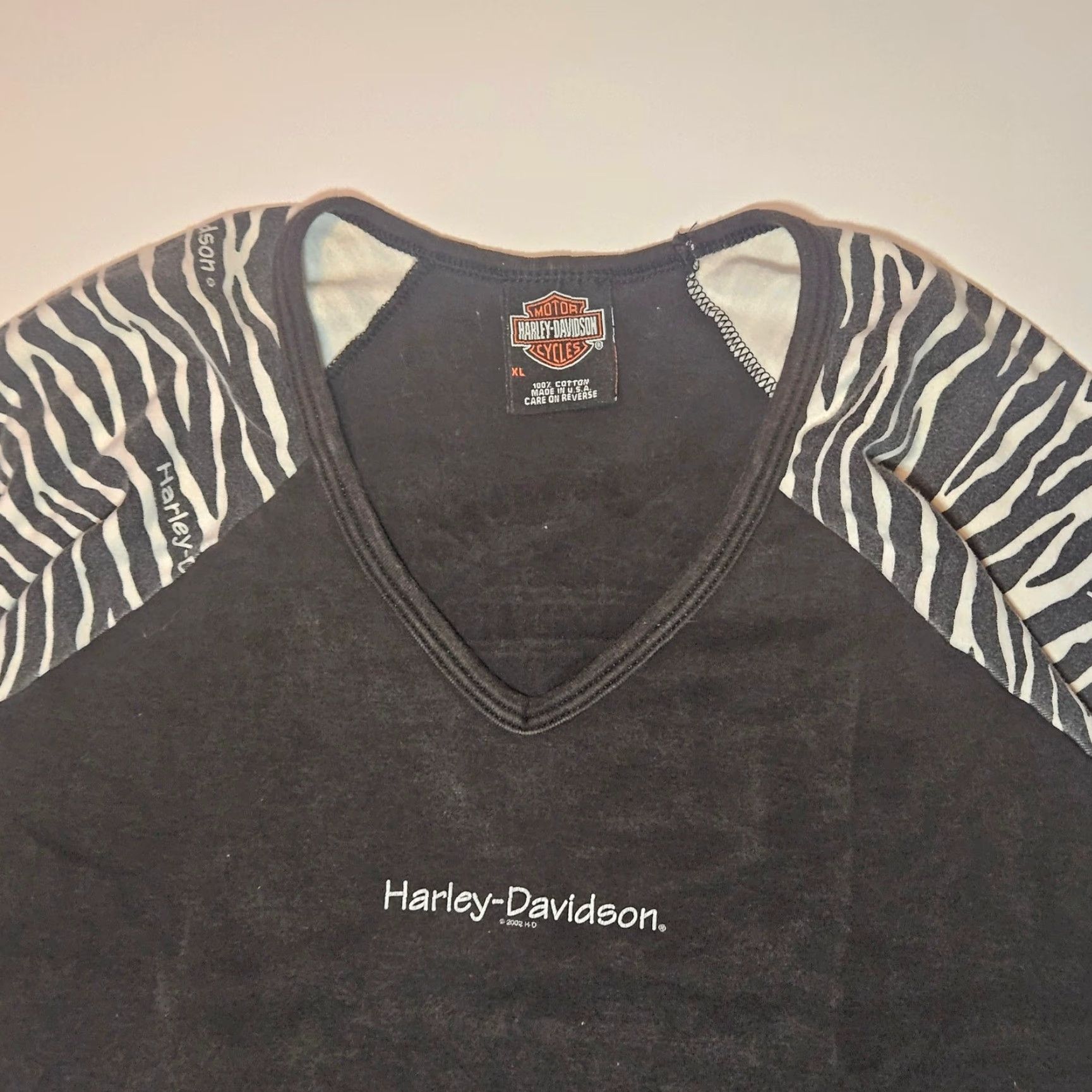 Harley Davidson VINTAGE Harley Davidson Raglan Zebra Print Sleeve Top Womens XL T-Shirt Made in USA Black V-Neck 3/4 Sleeve Rain All Seasons Casual Size XL / US 12-14 / IT 48-50 - 4 Thumbnail