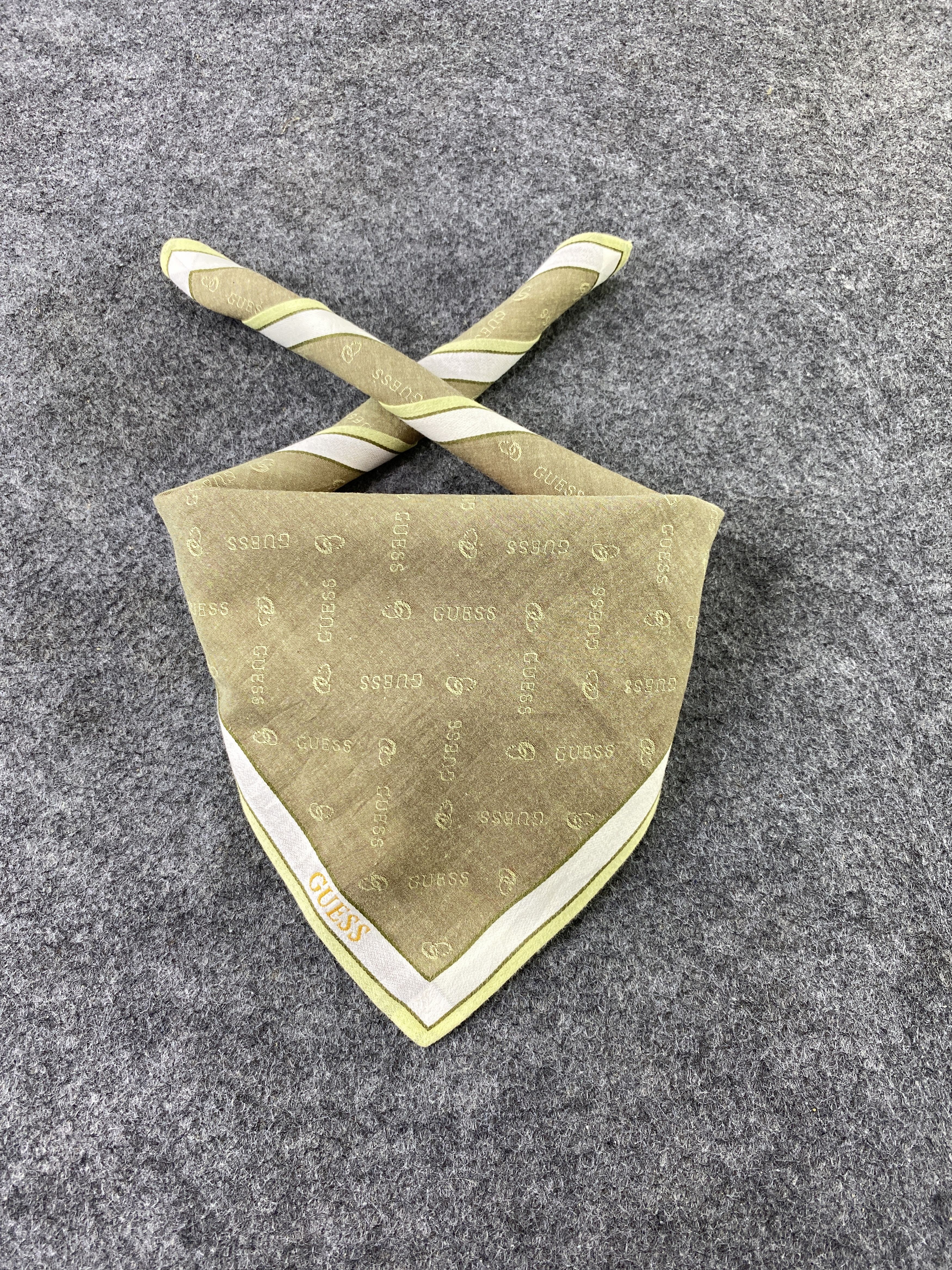 Guess GUESS MONOGRAM BANDANA/HANDKERCHIEF/DESIGN CLASSIC-B353 Size ONE SIZE - 2 Thumbnail