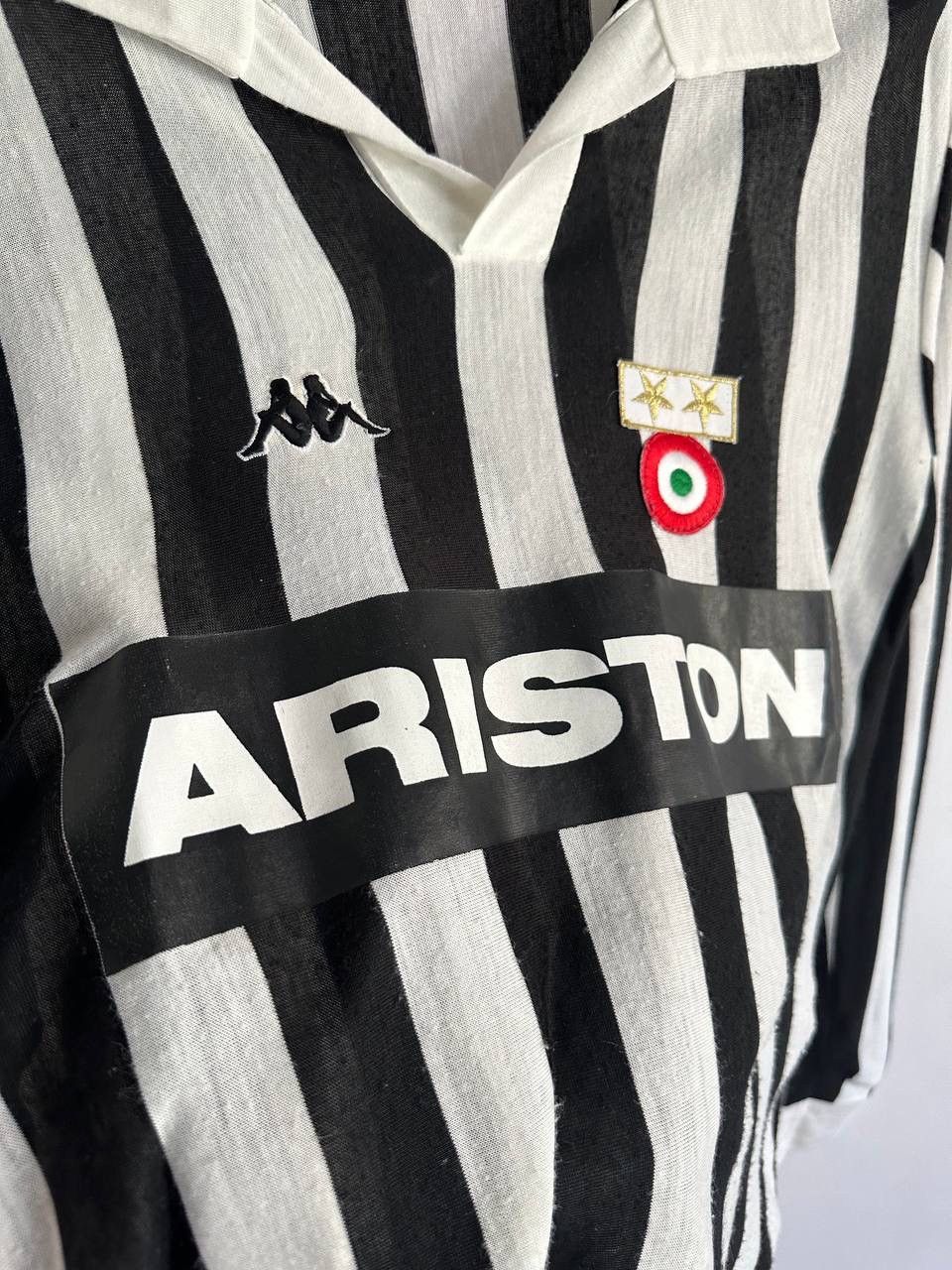 Kappa Kappa Juventus 1983/84 Home Jersey Football Shirt #9 Ariston Size US L / EU 52-54 / 3 - 8 Thumbnail