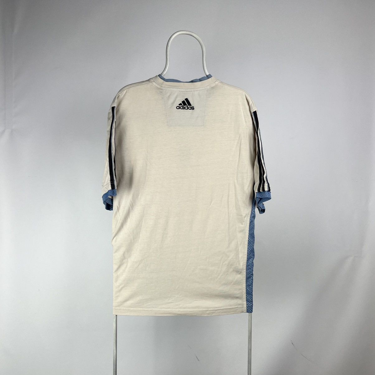 Adidas Vintage Adidas Tshirt Box logo size Large Size US L / EU 52-54 / 3 - 2 Thumbnail