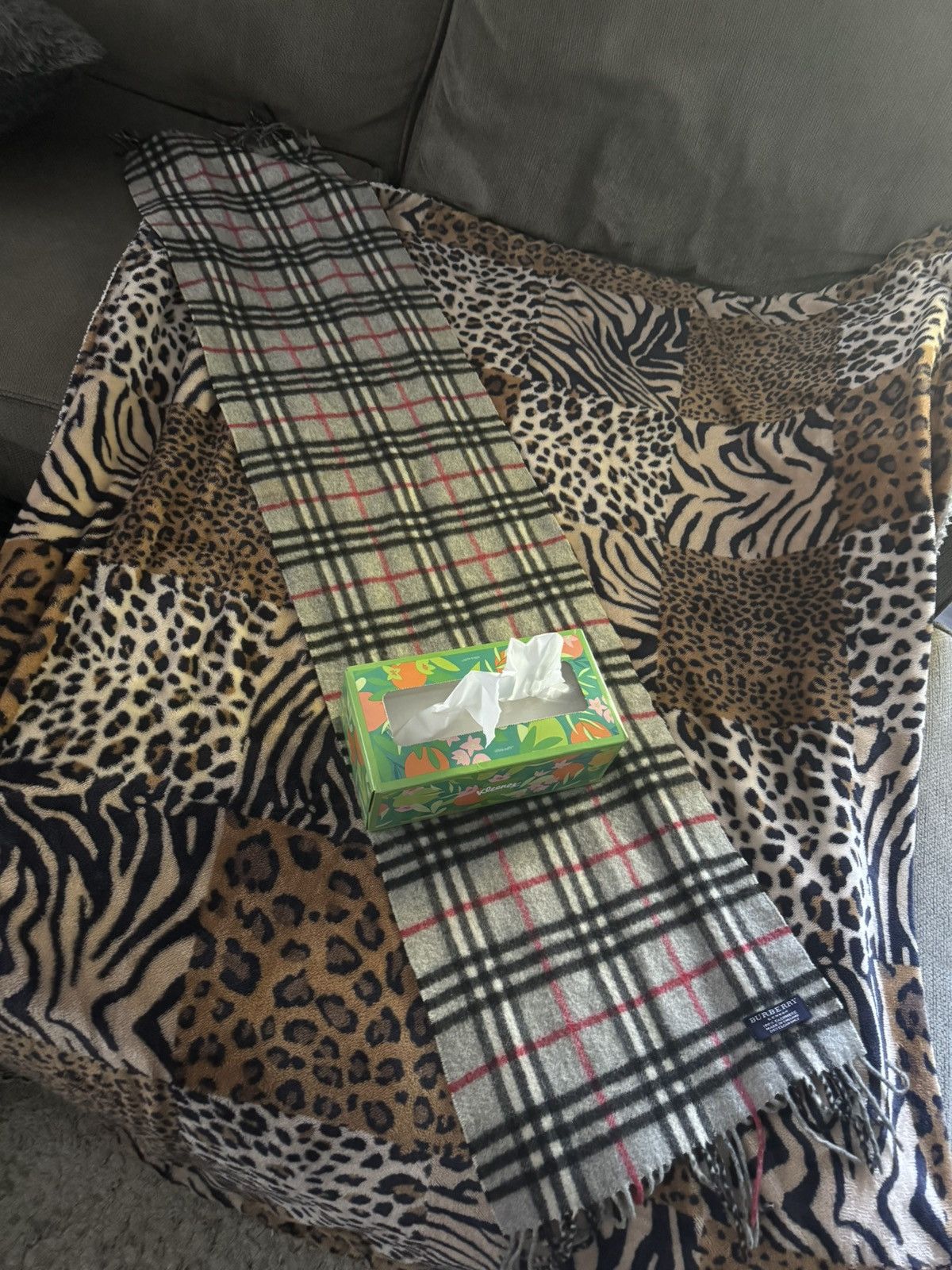 Burberry Burberry Vintage Winter Scarf,100% Cashmere, Made in England Size ONE SIZE - 3 Thumbnail