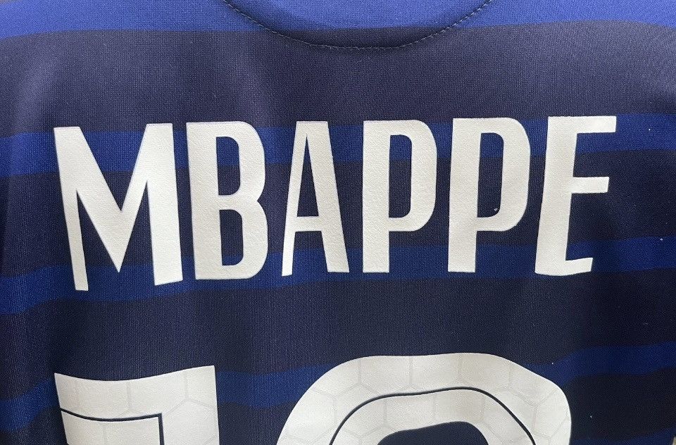 Nike Jersey french mbappe Size US S / EU 44-46 / 1 - 3 Thumbnail