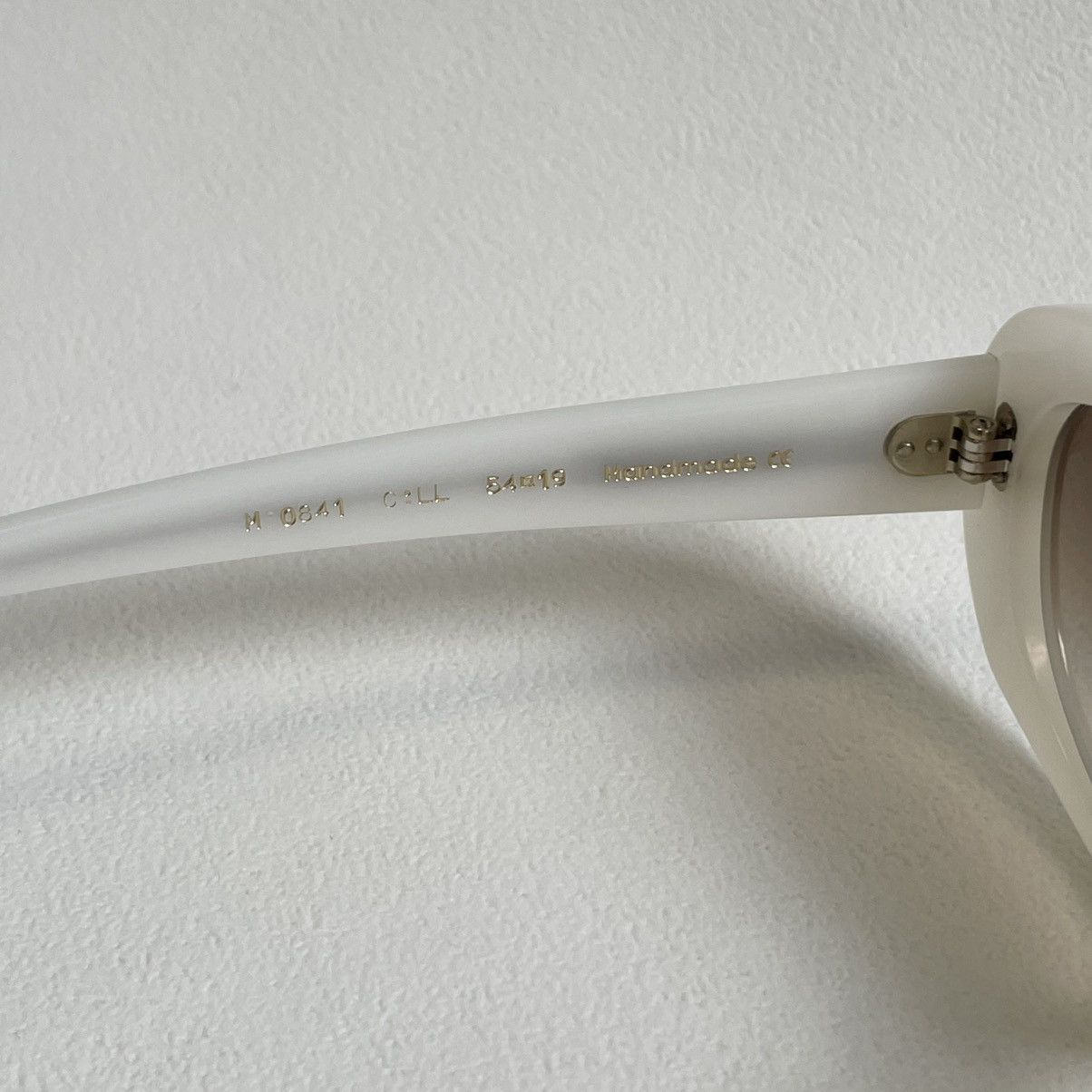 Cutler and Gross Milk White Oval ‘Cat Eye’ 70s Sunglasses Size ONE SIZE - 9 Thumbnail