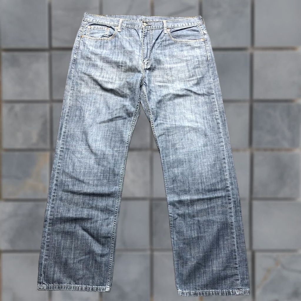 Levi's Levi's Jeans Mens Relaxed Straight Light Wash Blue Denim Zip Fly 41x32 XL Regular 5-Pocket Backs Rib Patch Logo Mens Size US 36 / EU 52 - 1 Thumbnail
