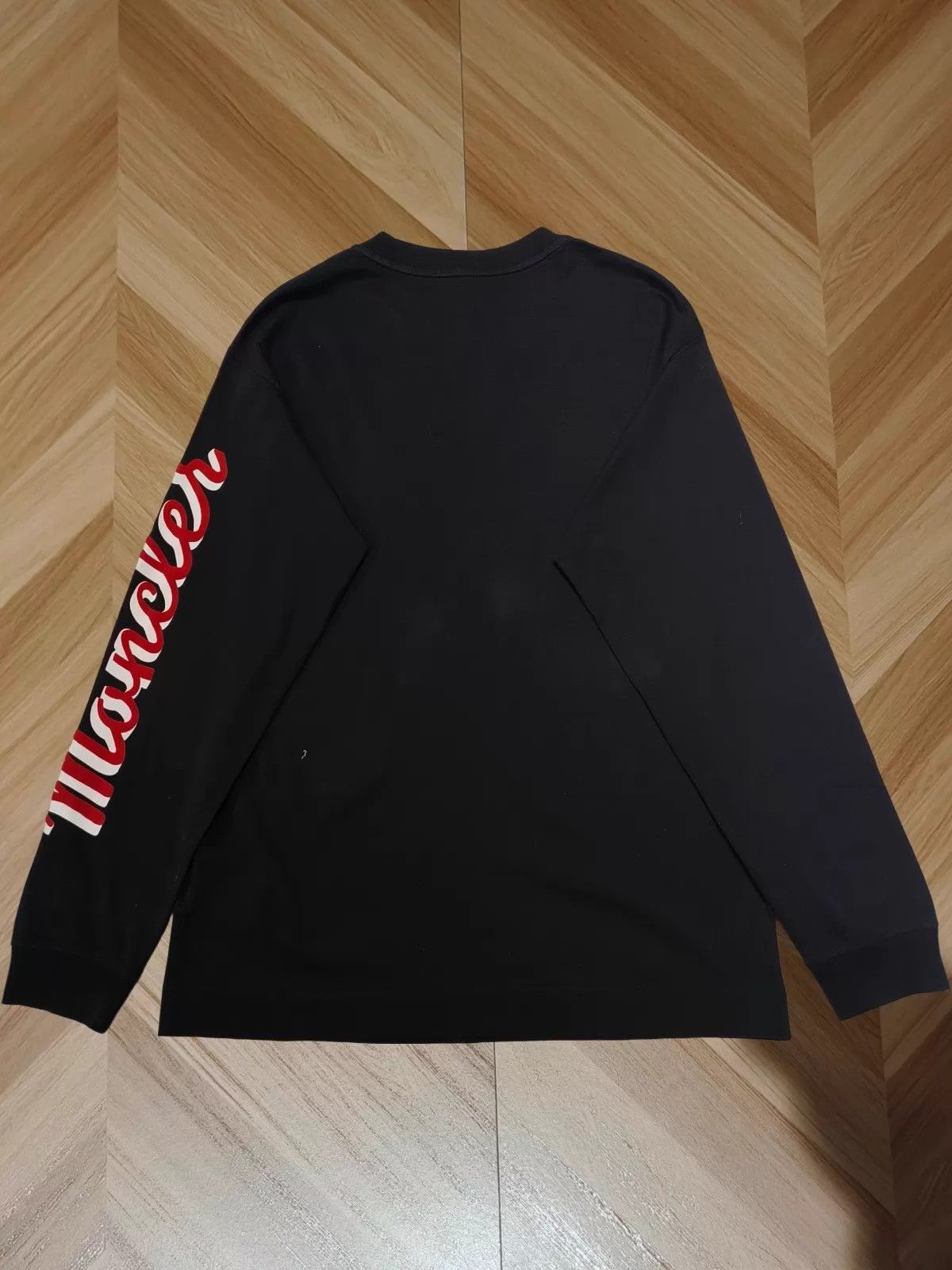 Moncler Moncler lightweight long-sleeve M 99 new authentic Size M / US 6-8 / IT 42-44 - 1 Thumbnail