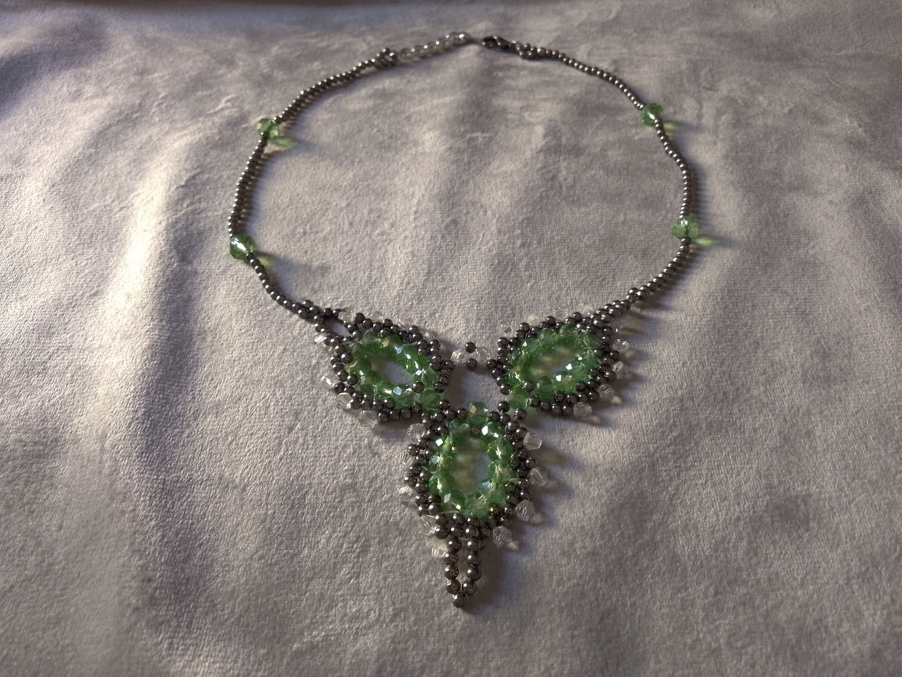 Handmade Necklace Leafy Vintage Elegant Green Crystal Embroidered Size ONE SIZE - 5 Thumbnail