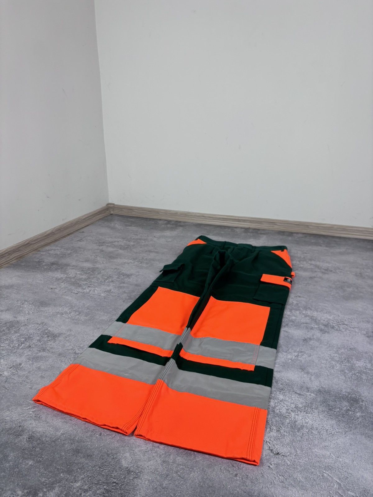 Other Mascot Men’s NWT Reflective Green/Orange Safety Work Pants Size US 32 / EU 48 - 3 Thumbnail